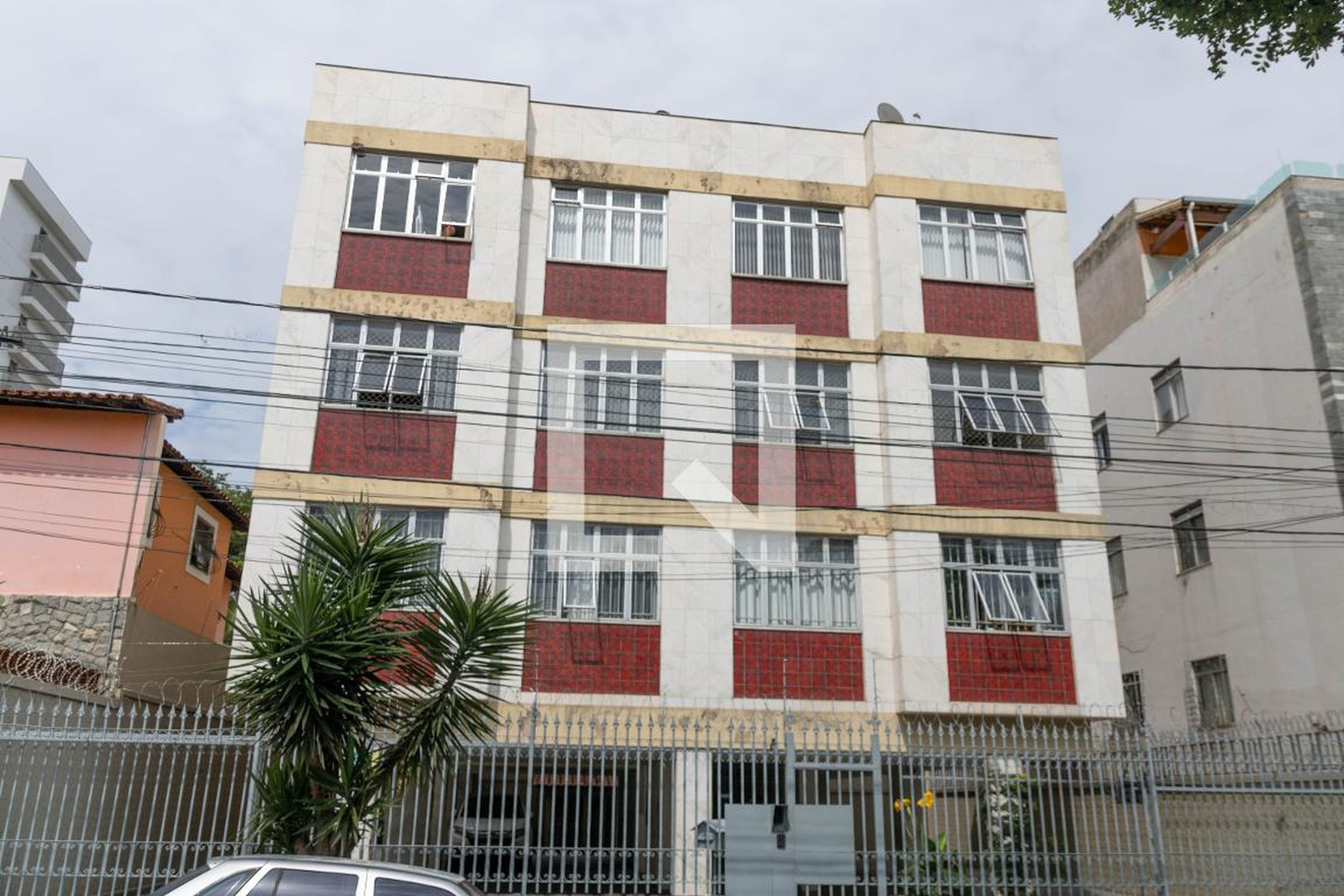 Fachada do Prédio Condomínio em Rua Juscelino Barbosa, 230