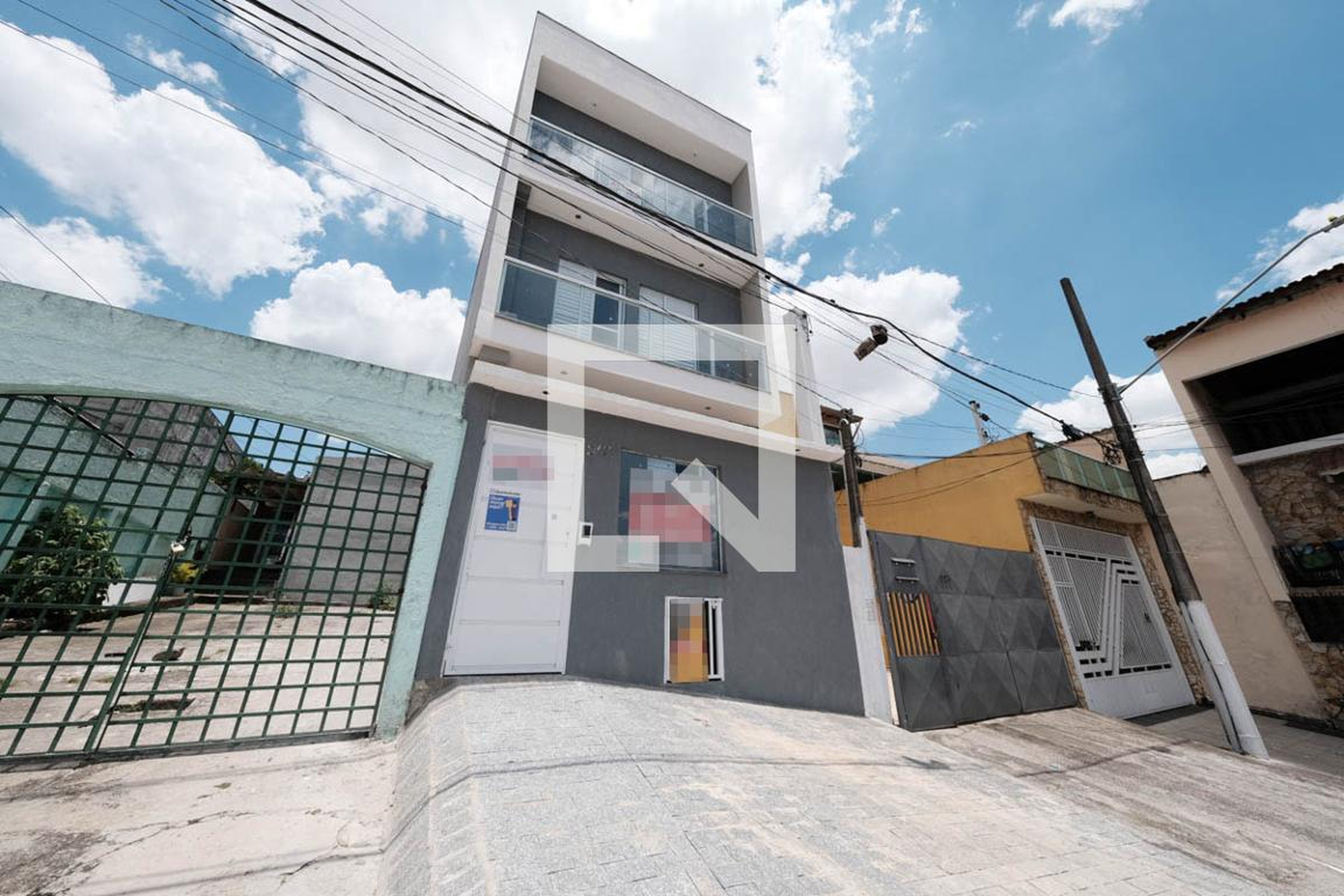 Fachada Condomínio em Rua Astrogildo Rodrigues de Freitas, 217