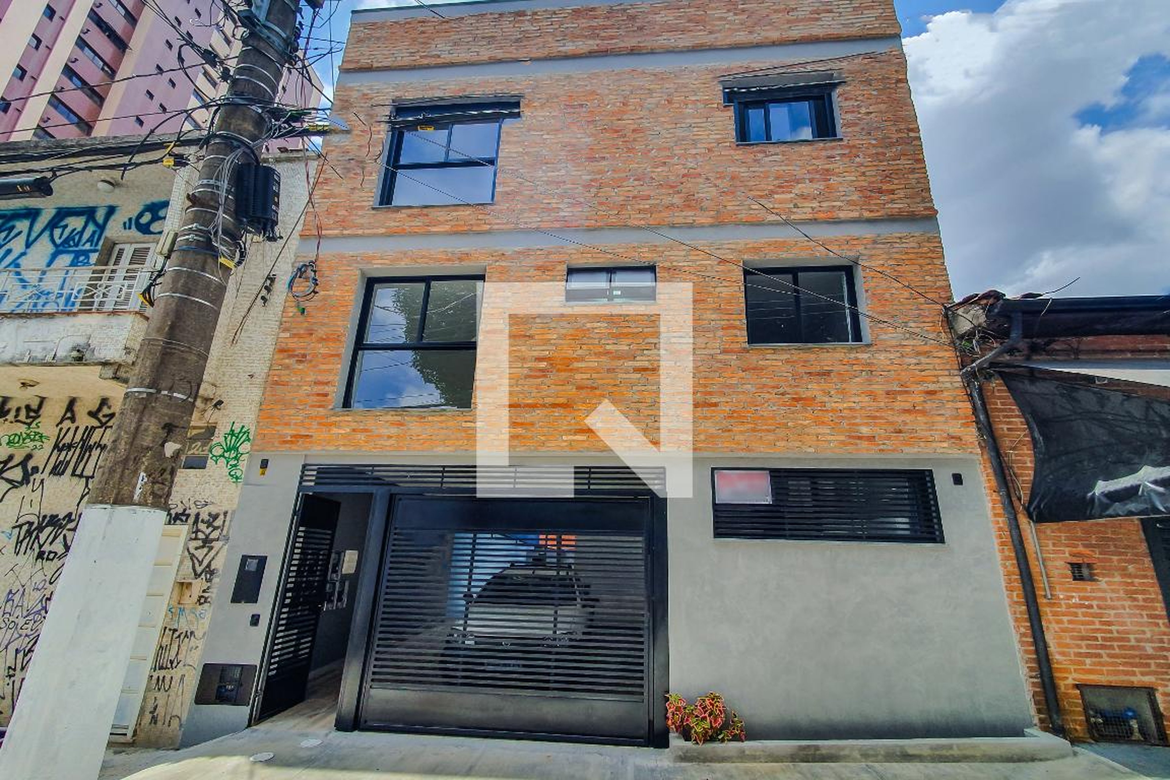 Fachada Condomínio em Rua Costa Aguiar, 1762