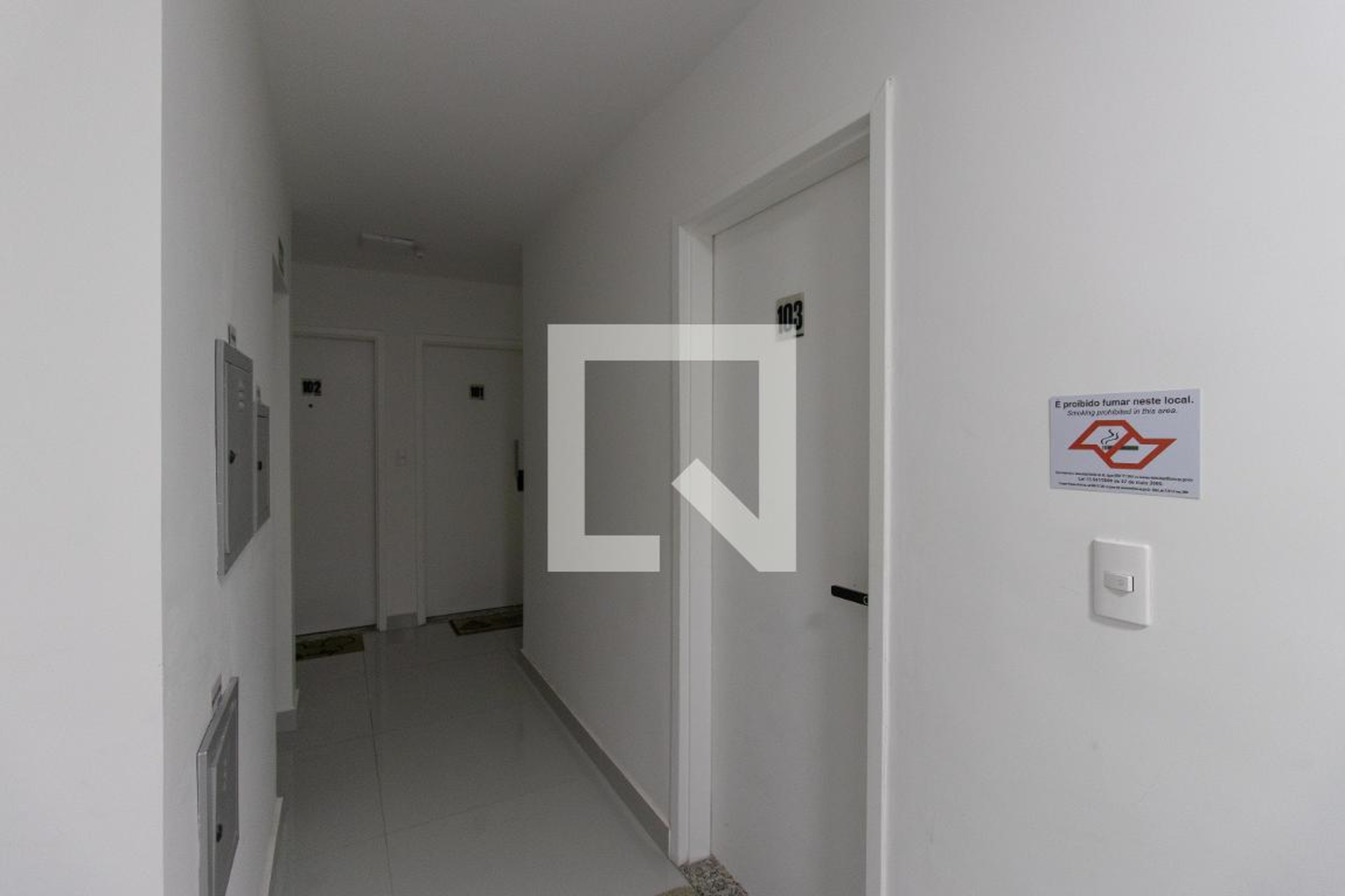 Entrada - Max Enotria