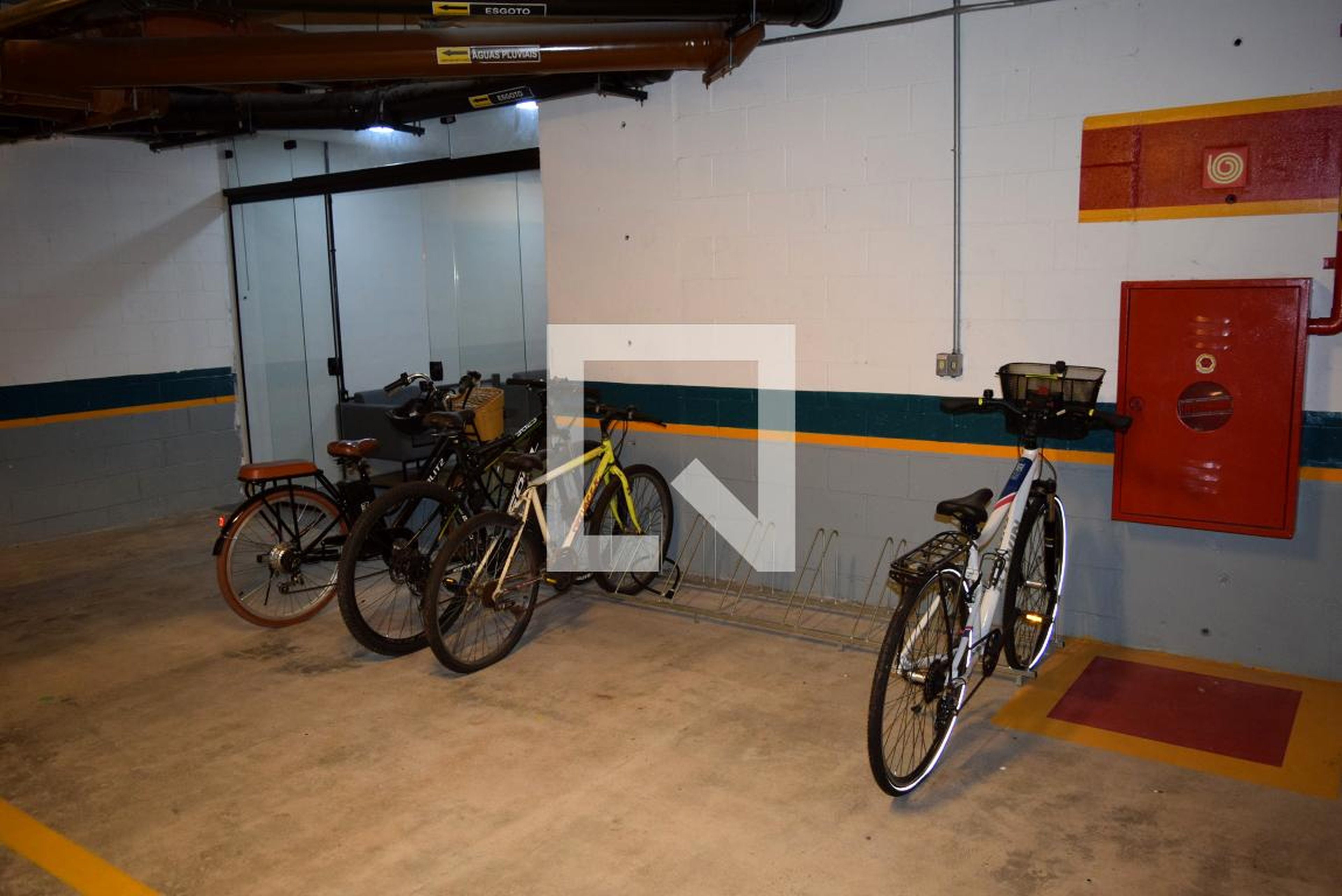 Bicicletário - Side