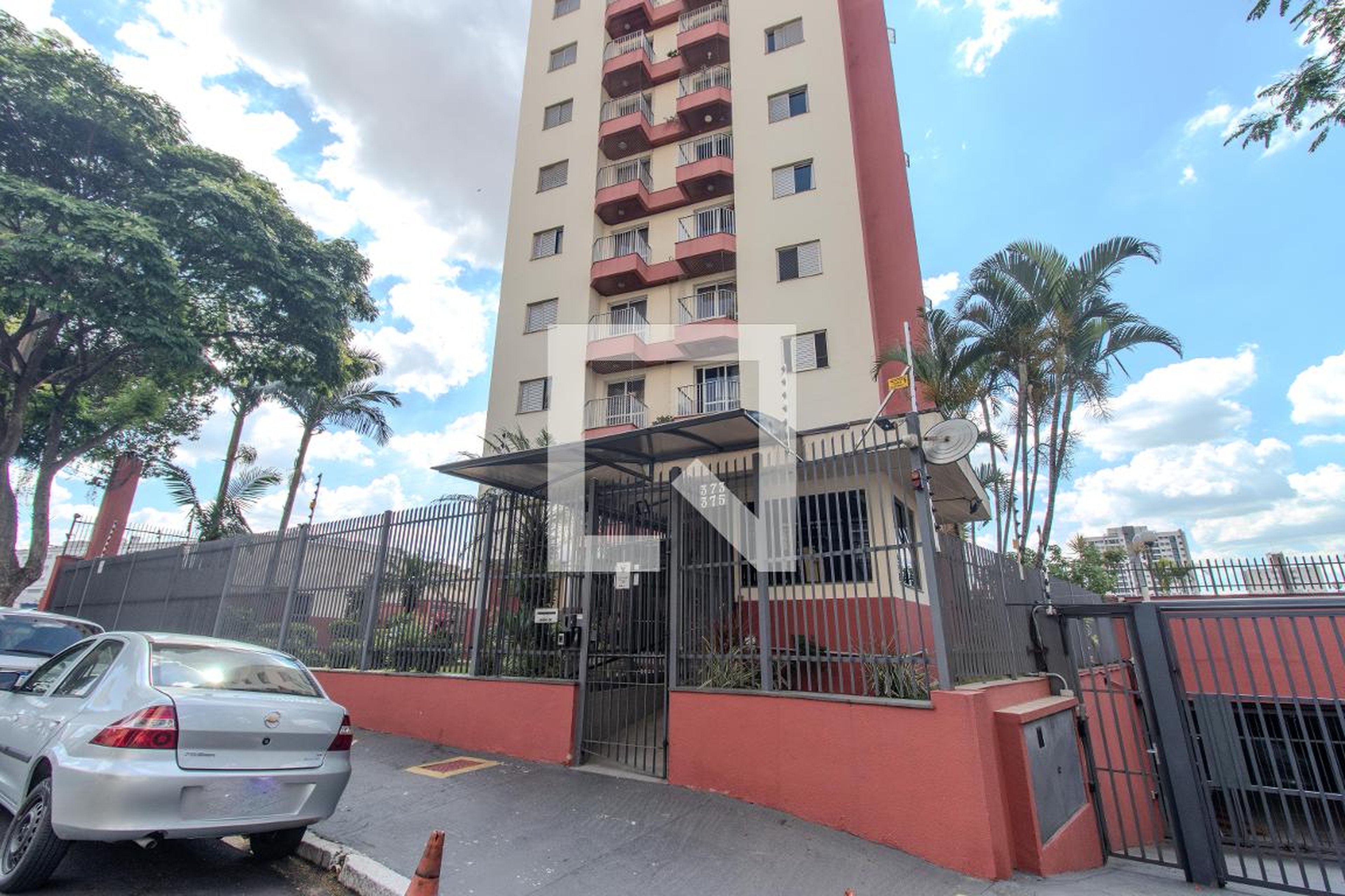 Fachada Condomínio Uirapuru