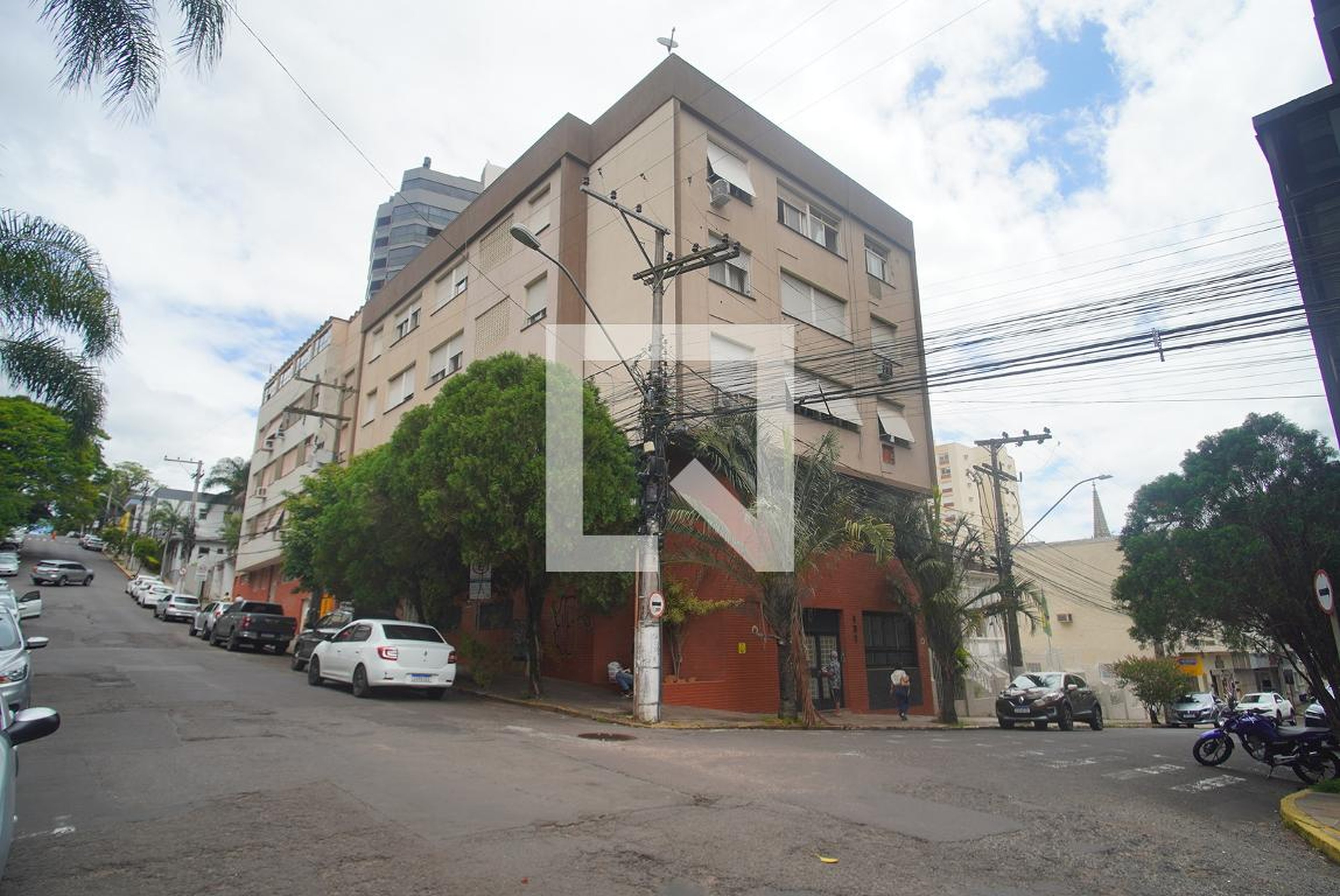 Fachada Condomínio em Joaquim Pedro Soares, 306