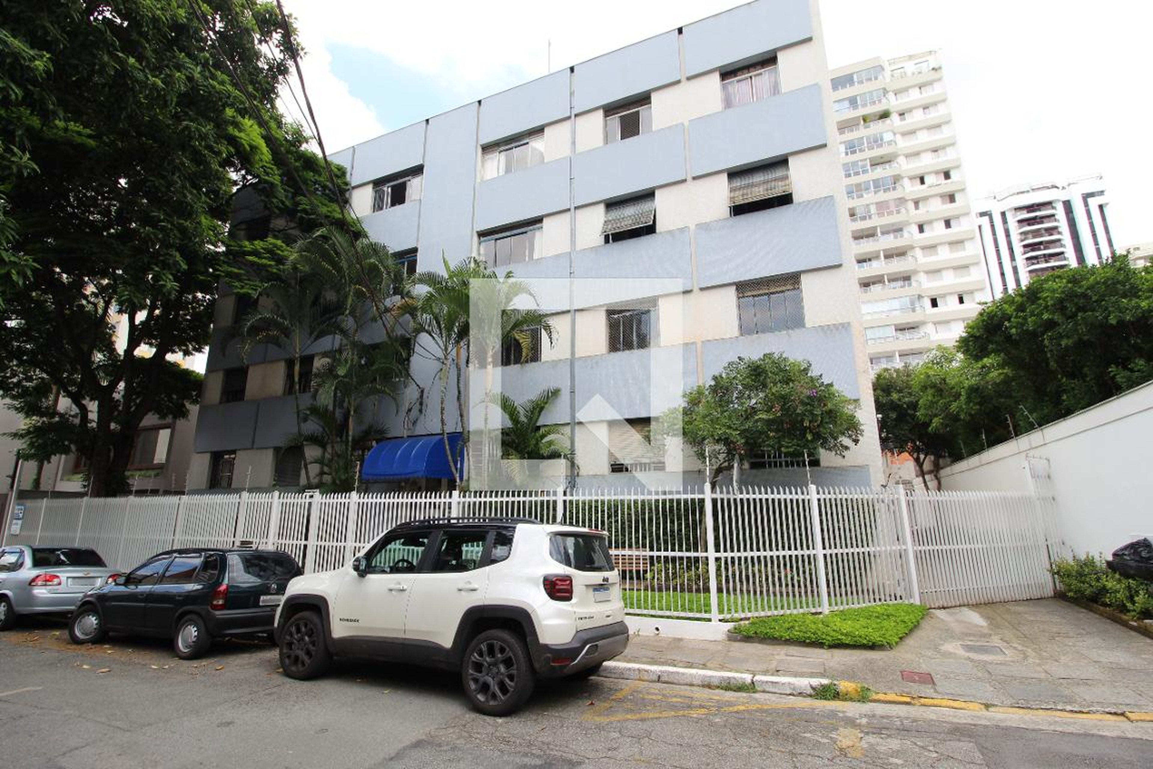 Fachada do Prédio Condomínio em Rua Carajuá, 60