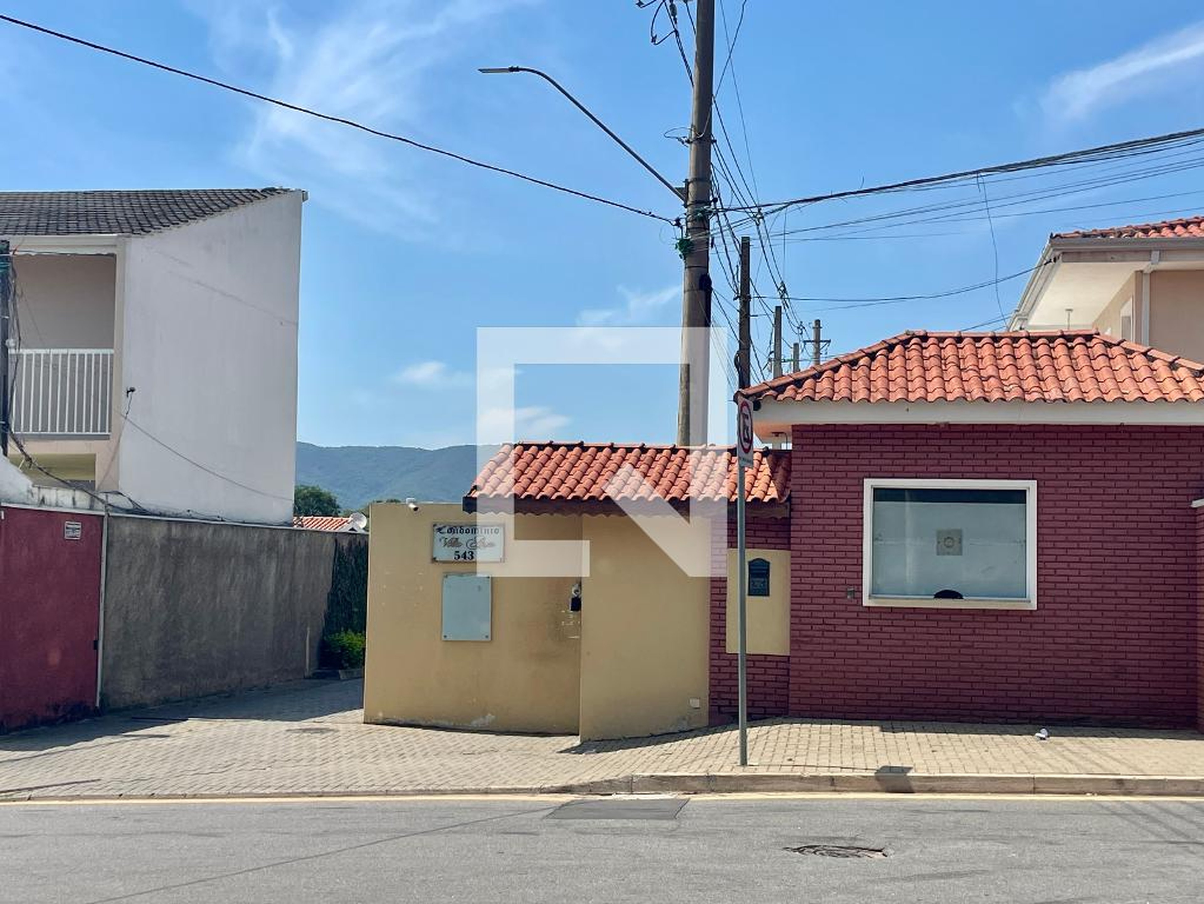 Fachada do Condomínio Condomínio Vila Arens