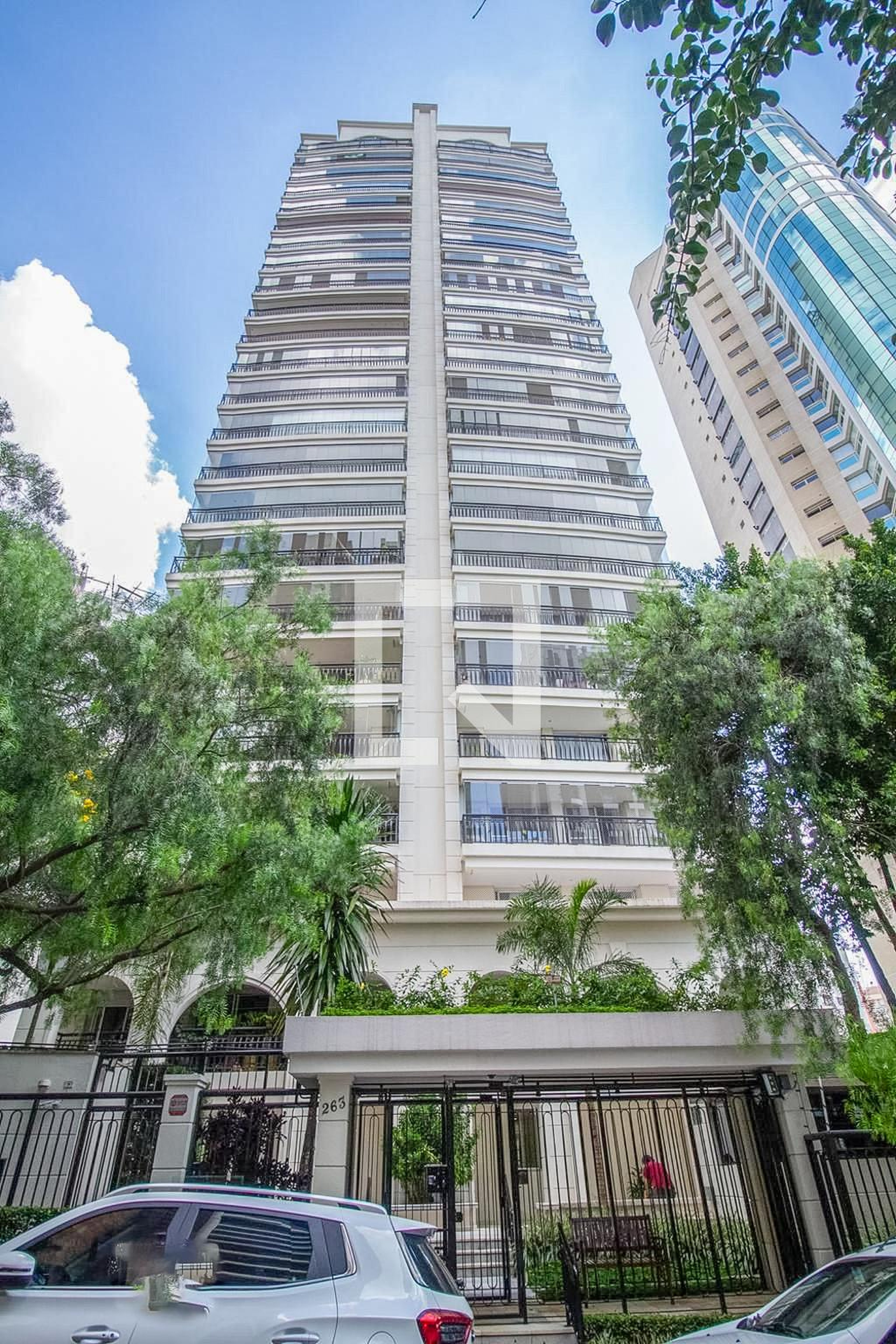 Fachada Condomínio Maison Montparnasse