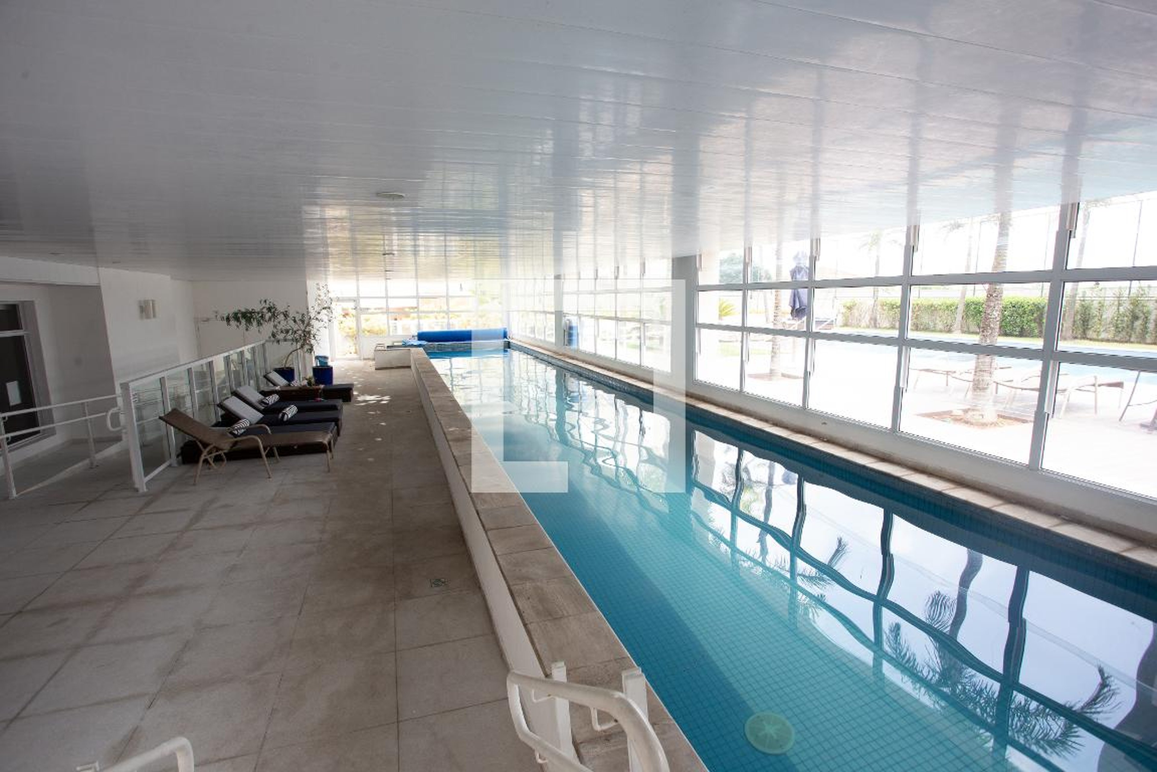 PISCINA - Easy Vila Romana