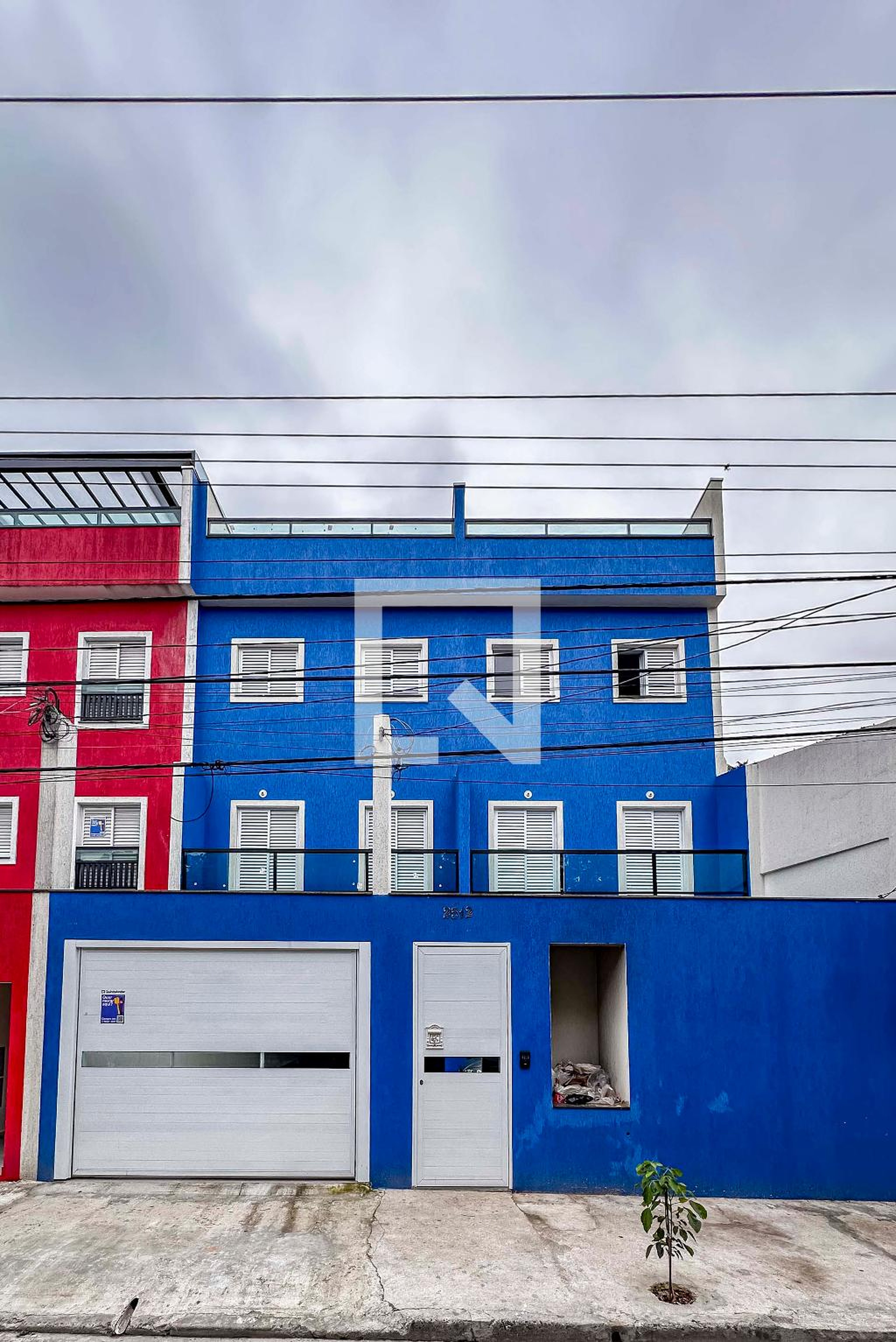 Fachada Condomínio em Rua Carijós, 2512