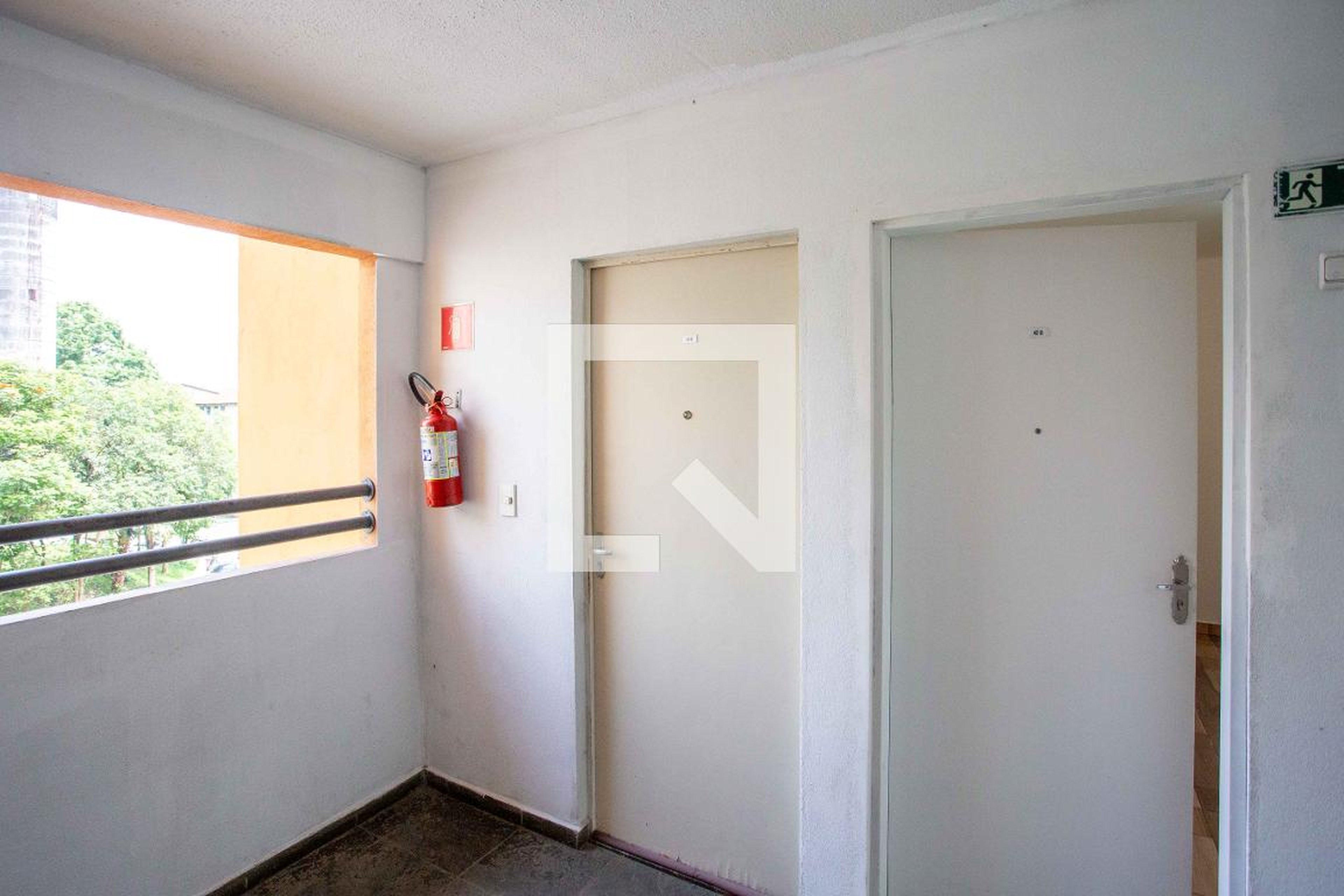 Hall de entrada Condomínio em Rua Piratininga, 540