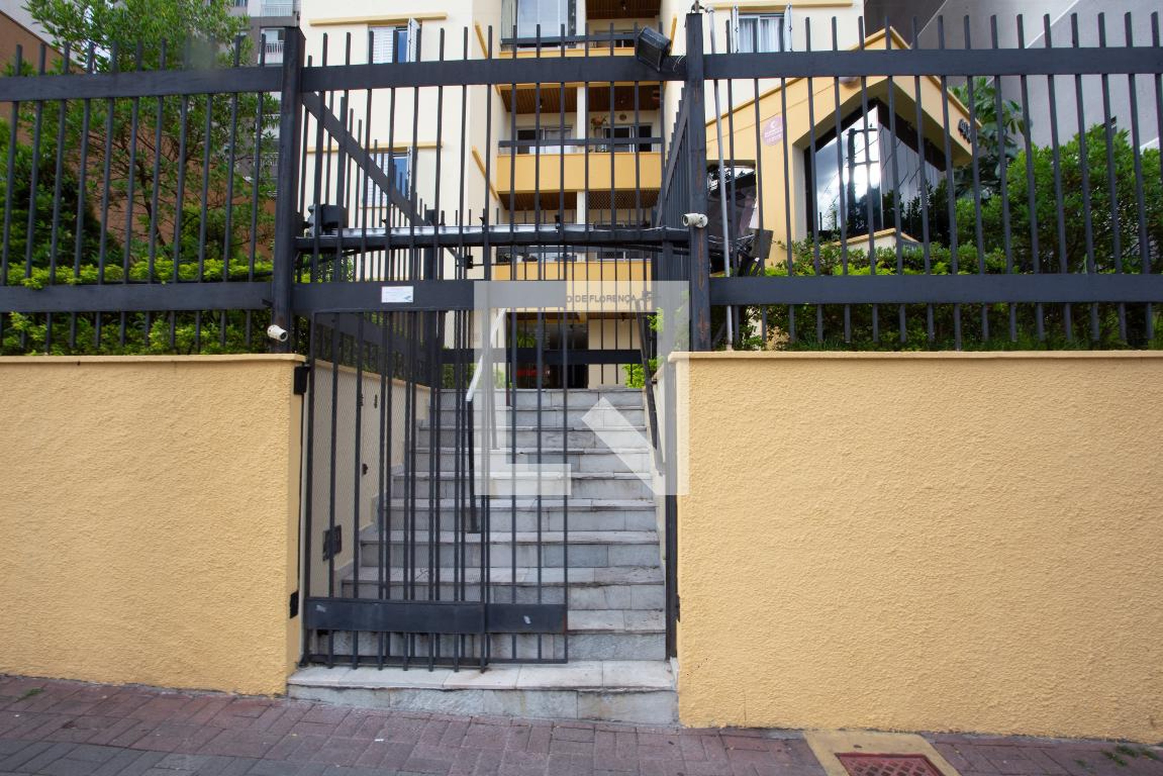 FACHADA Condomínio Paço de Florença