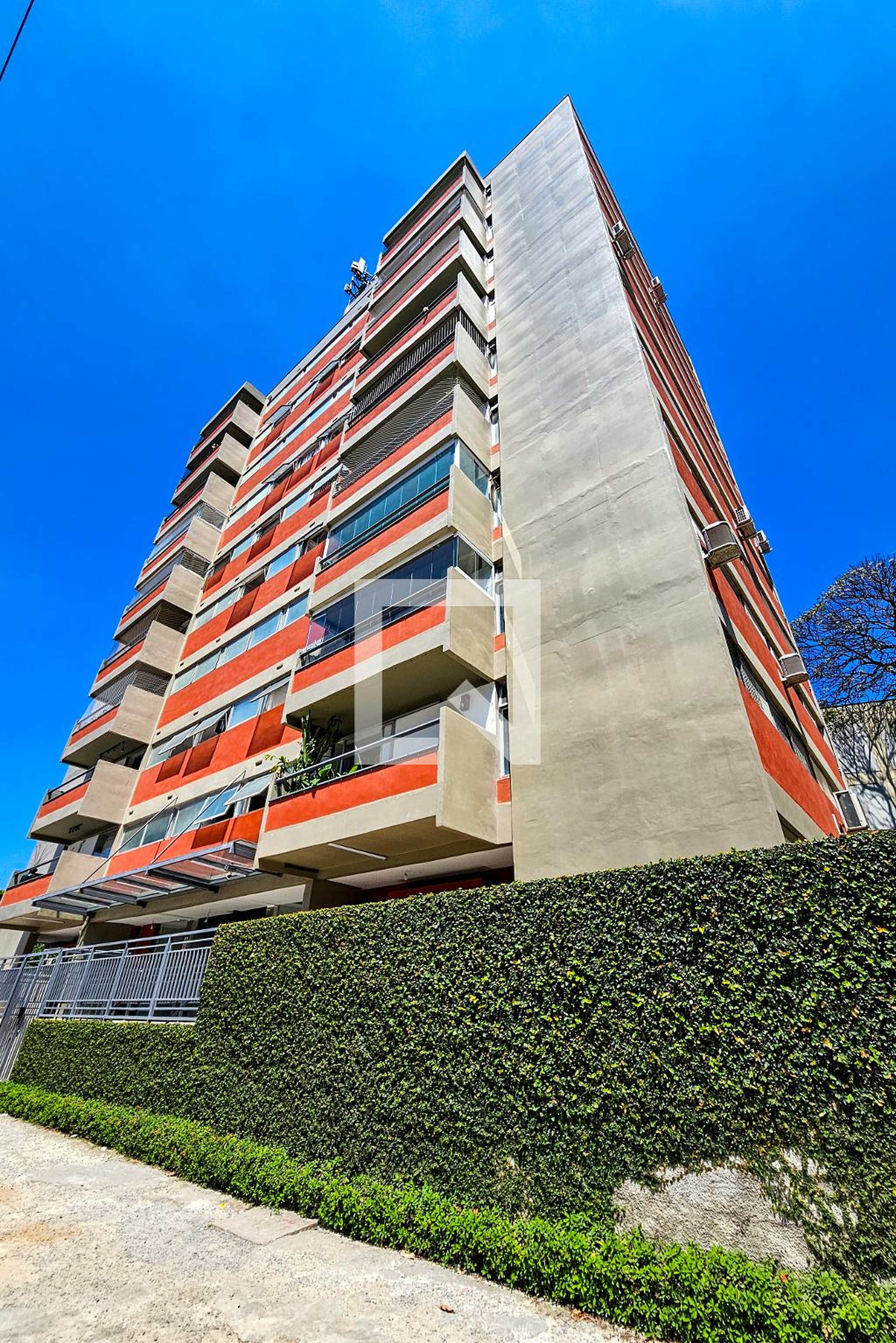 Fachada Condomínio em Avenida Cecília Lottenberg, 130