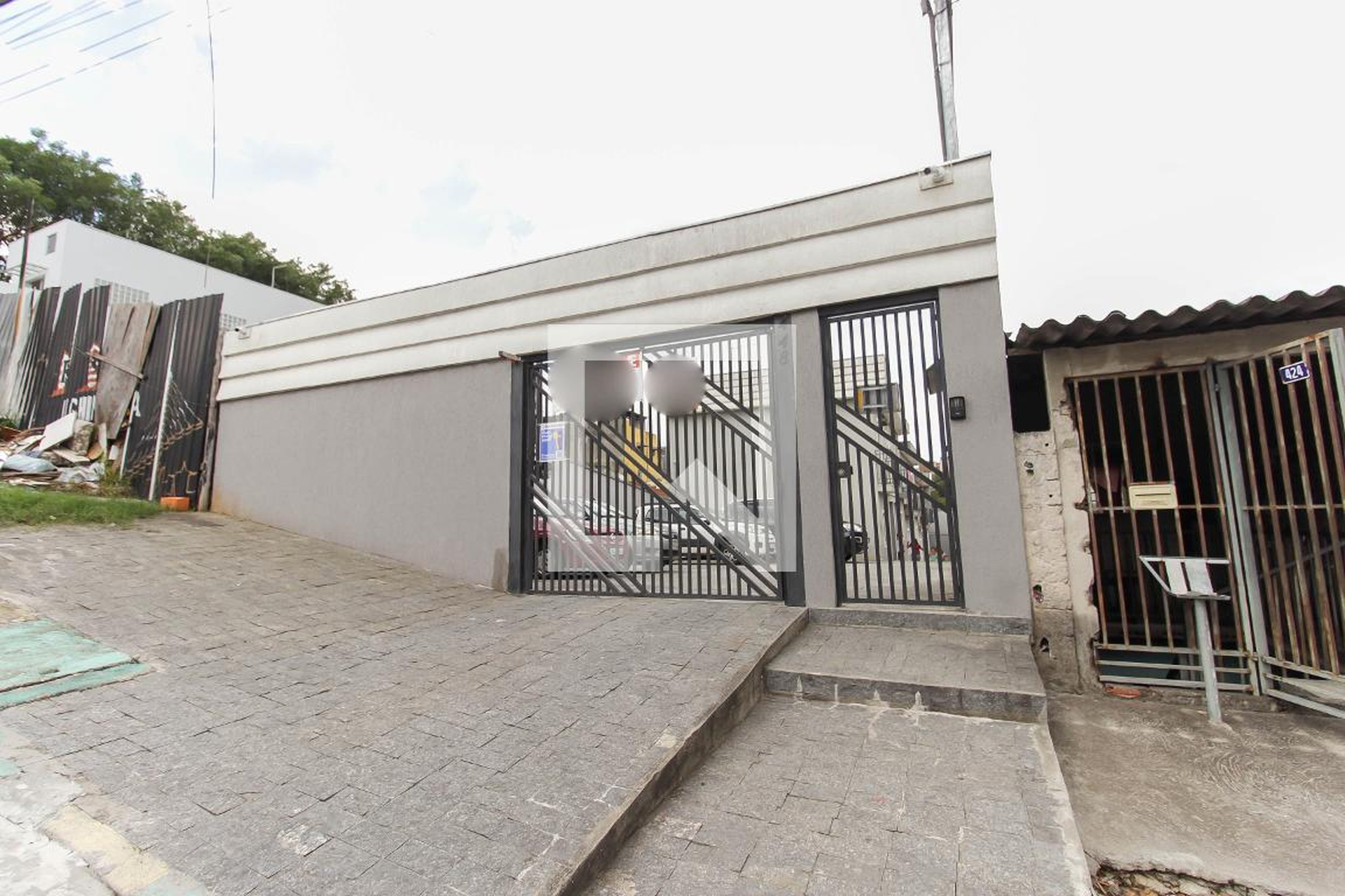 Fachada Condomínio em Rua Luiz de Almeida Fernandes, 488