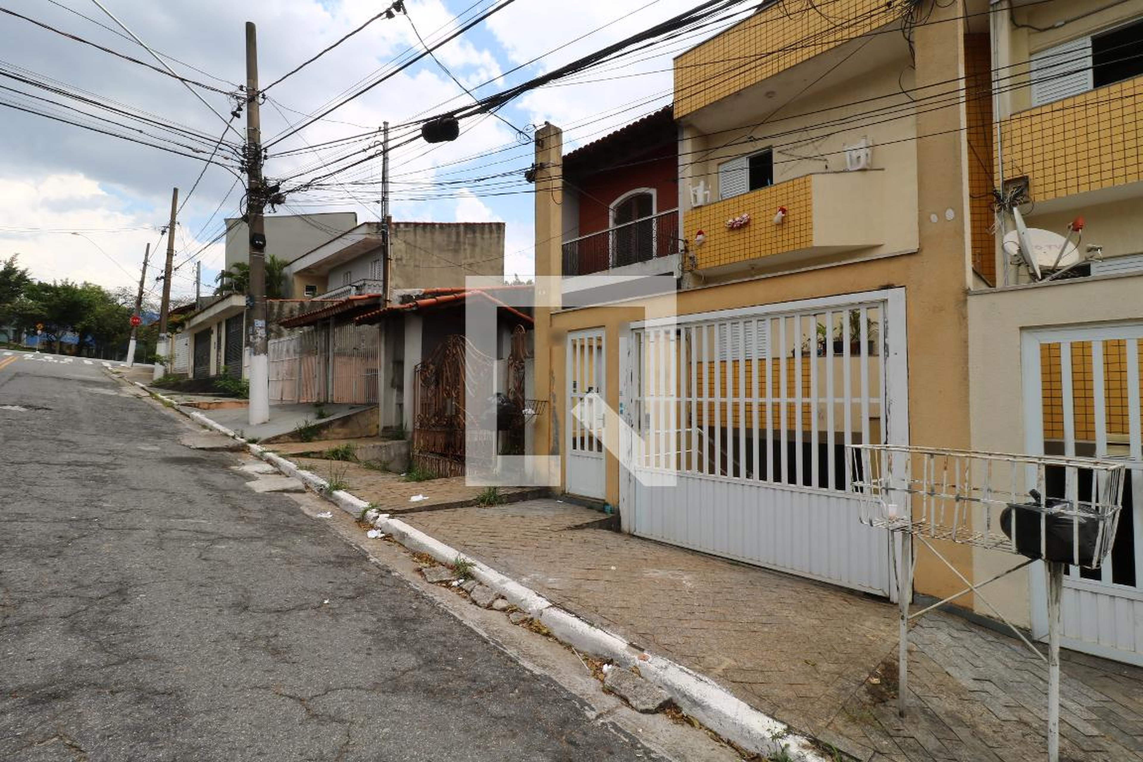 Fachada Condomínio ED Julia II Residência 02