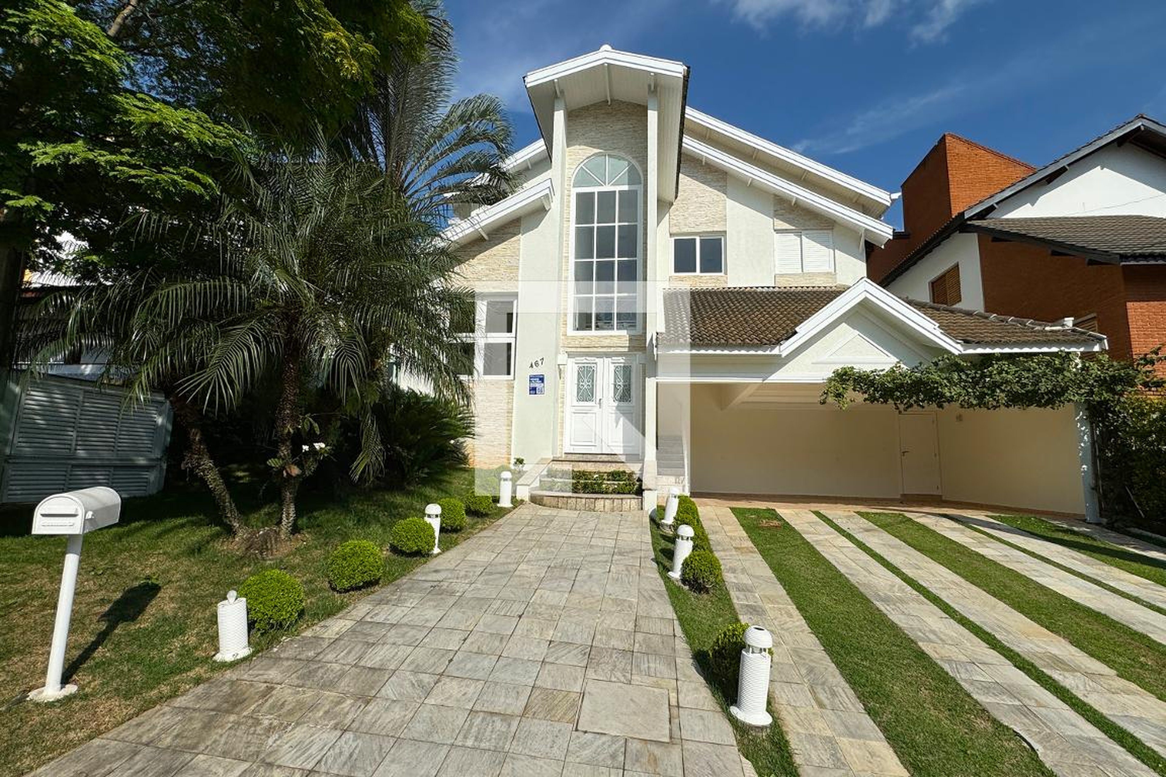 Fachada Condomínio em Alameda Apetubas, 467