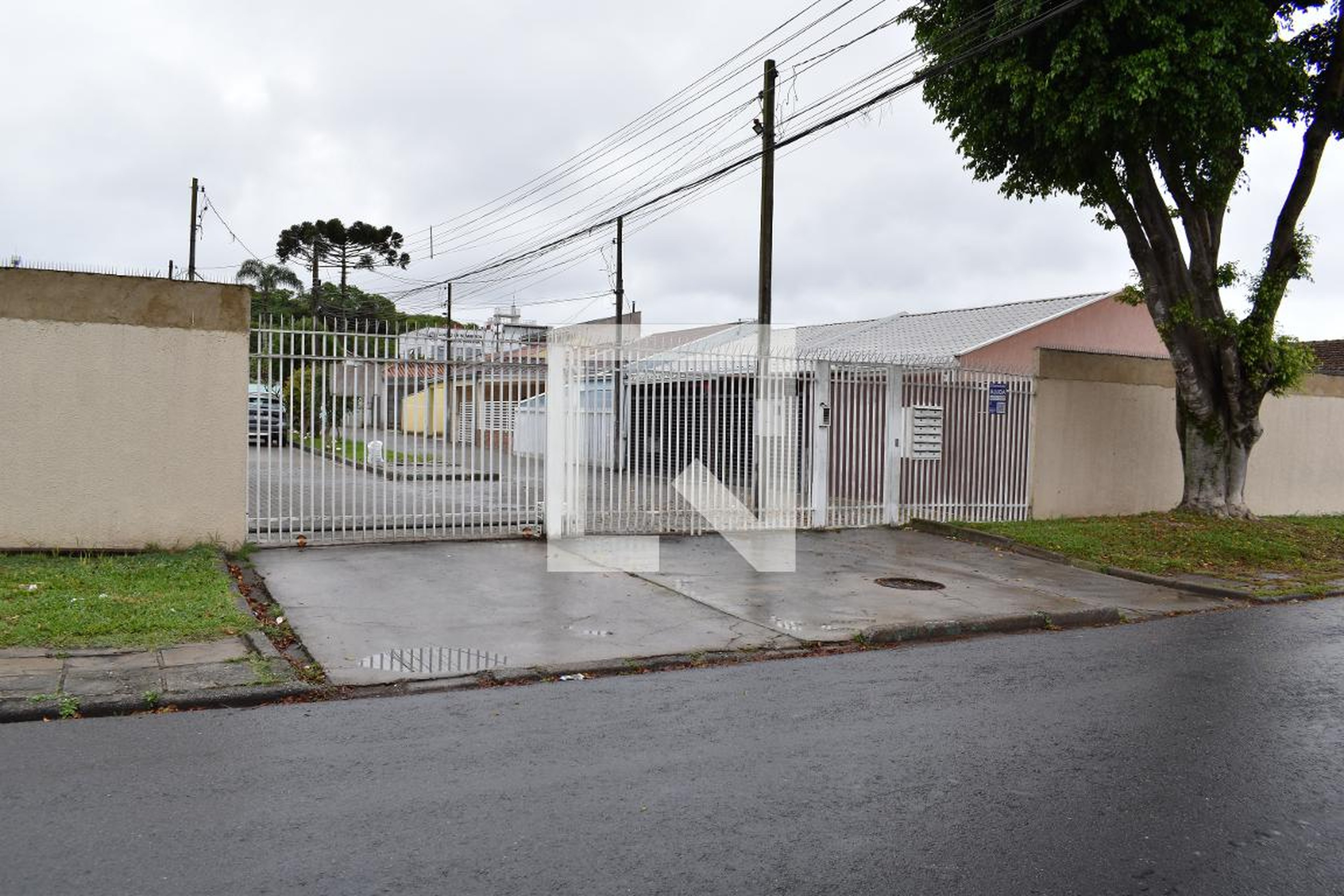 Fachada do condomínio Condomínio em Rua Dante Melara, 992