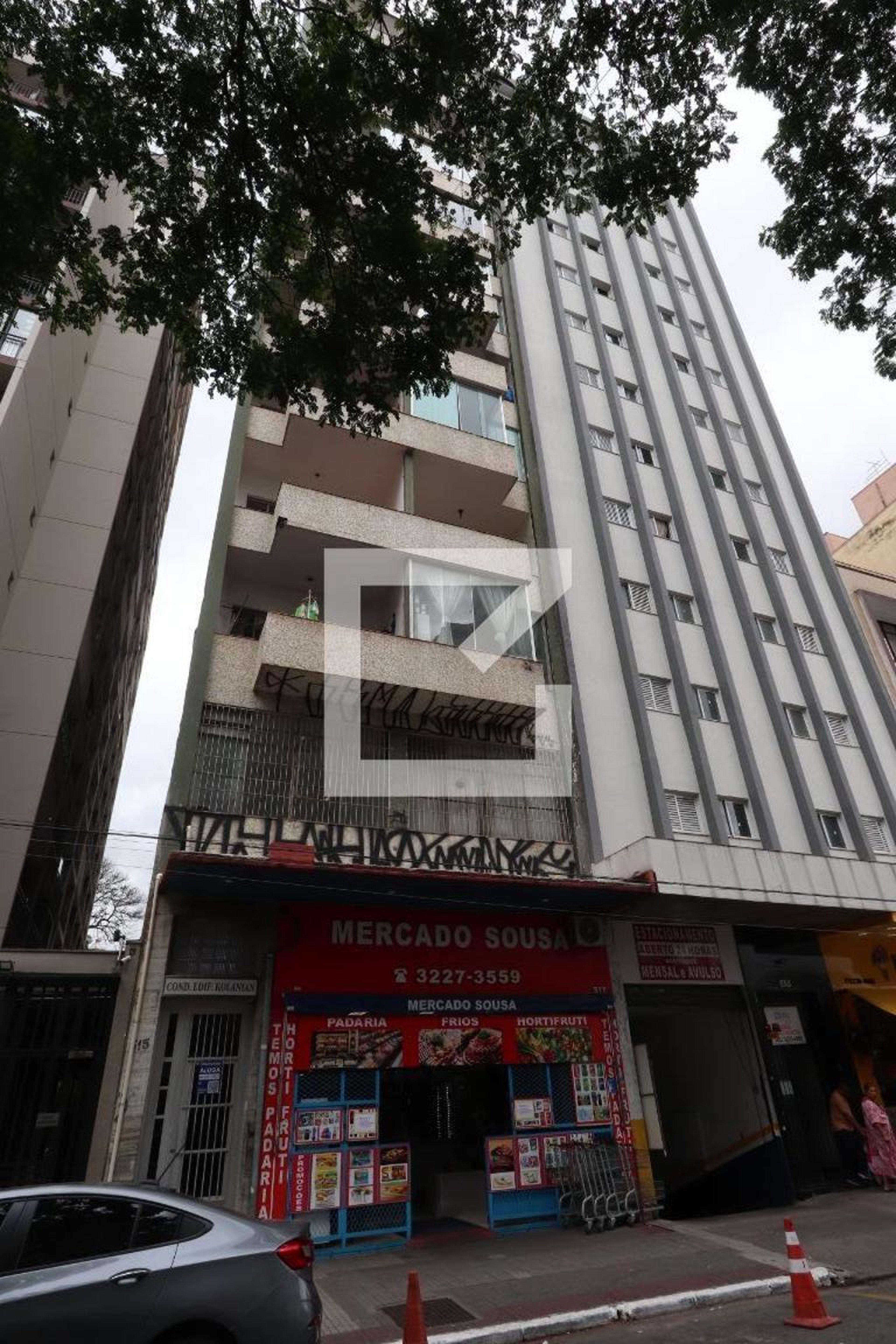 Fachada do Prédio Condomínio em Avenida Cásper Líbero, 515