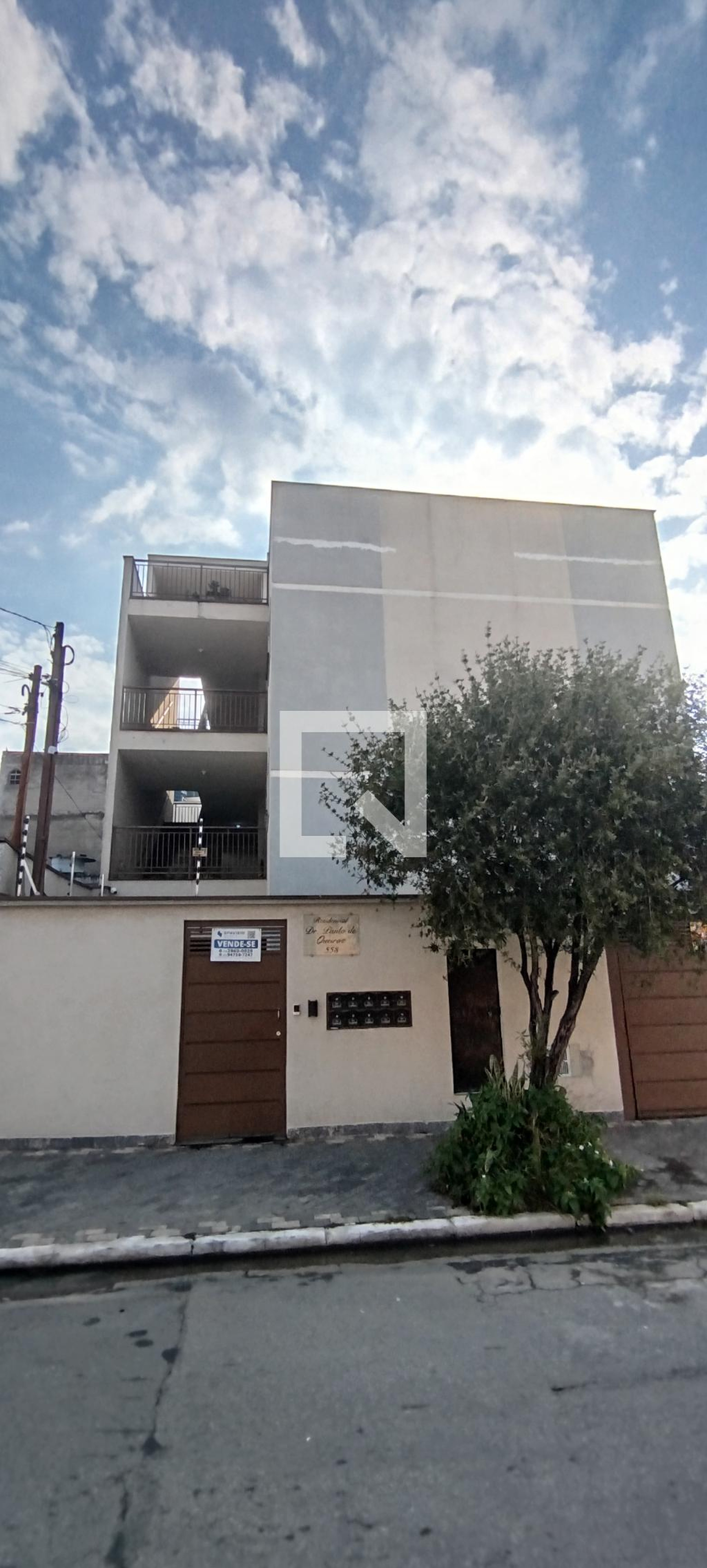 Fachada Condomínio em Rua Doutor Paulo Queiroz, 558