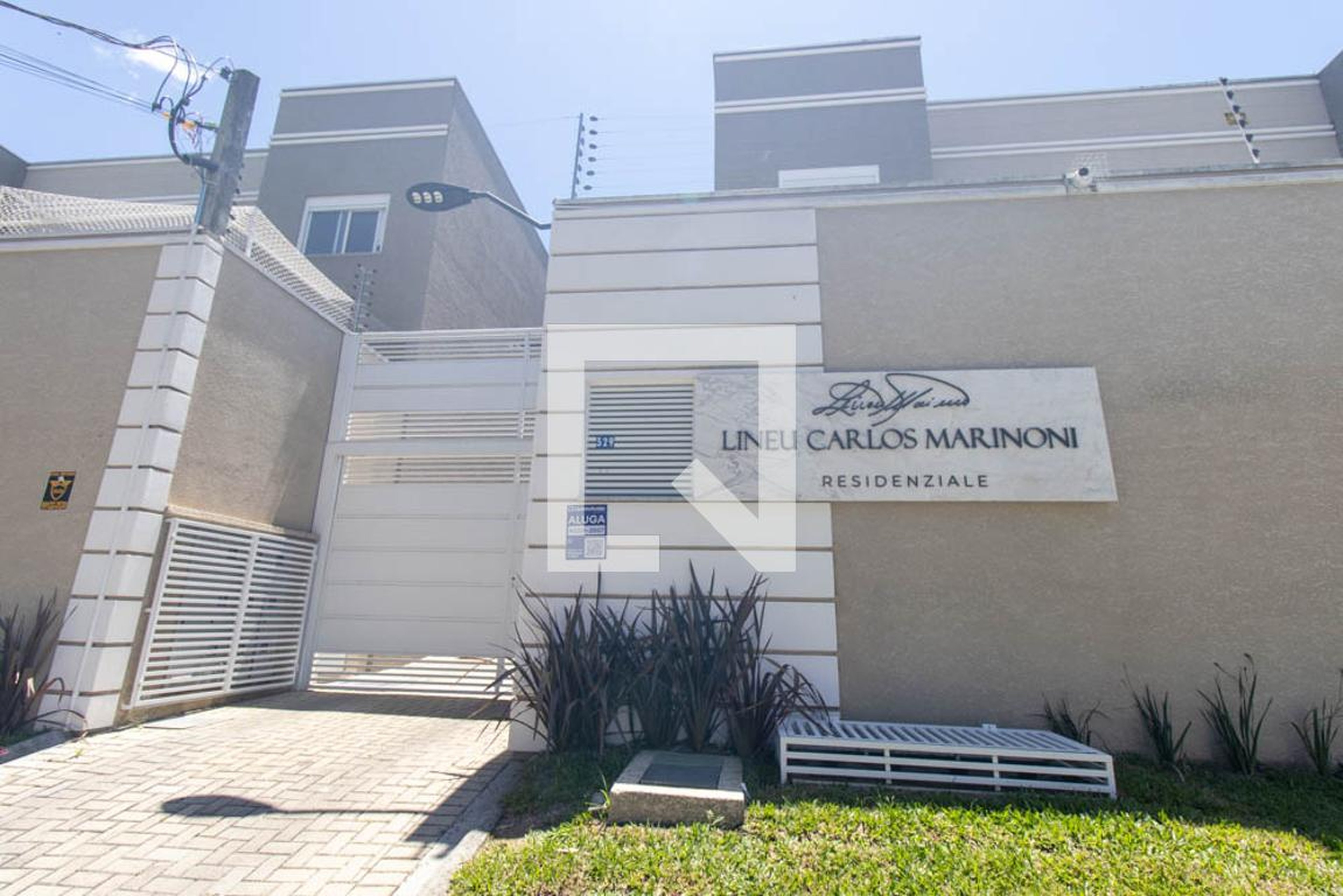 Fachada Condomínio em Rua Padre Isaías de Andrade, 329