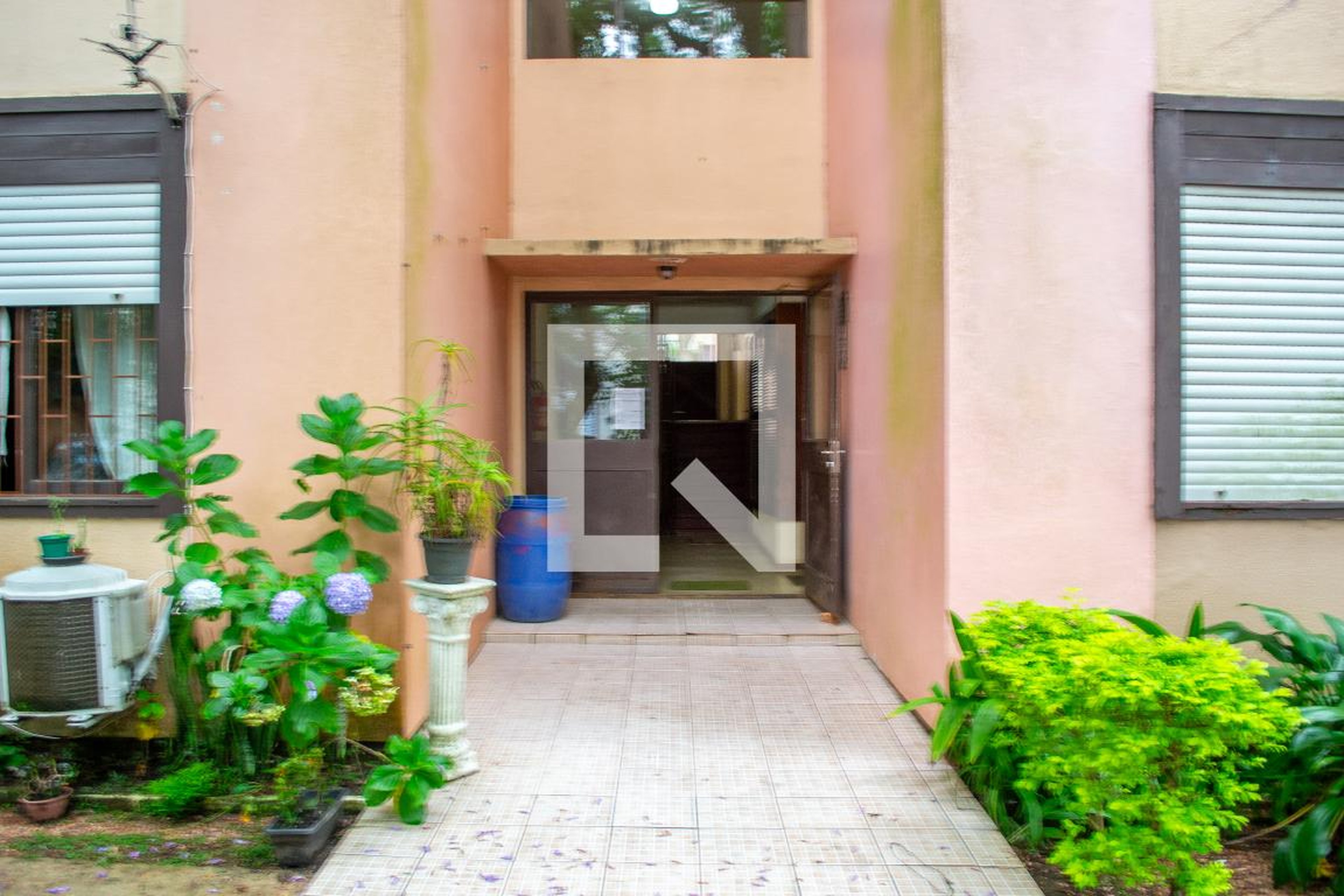 Entrada do prédio - Jardim Zona Sul