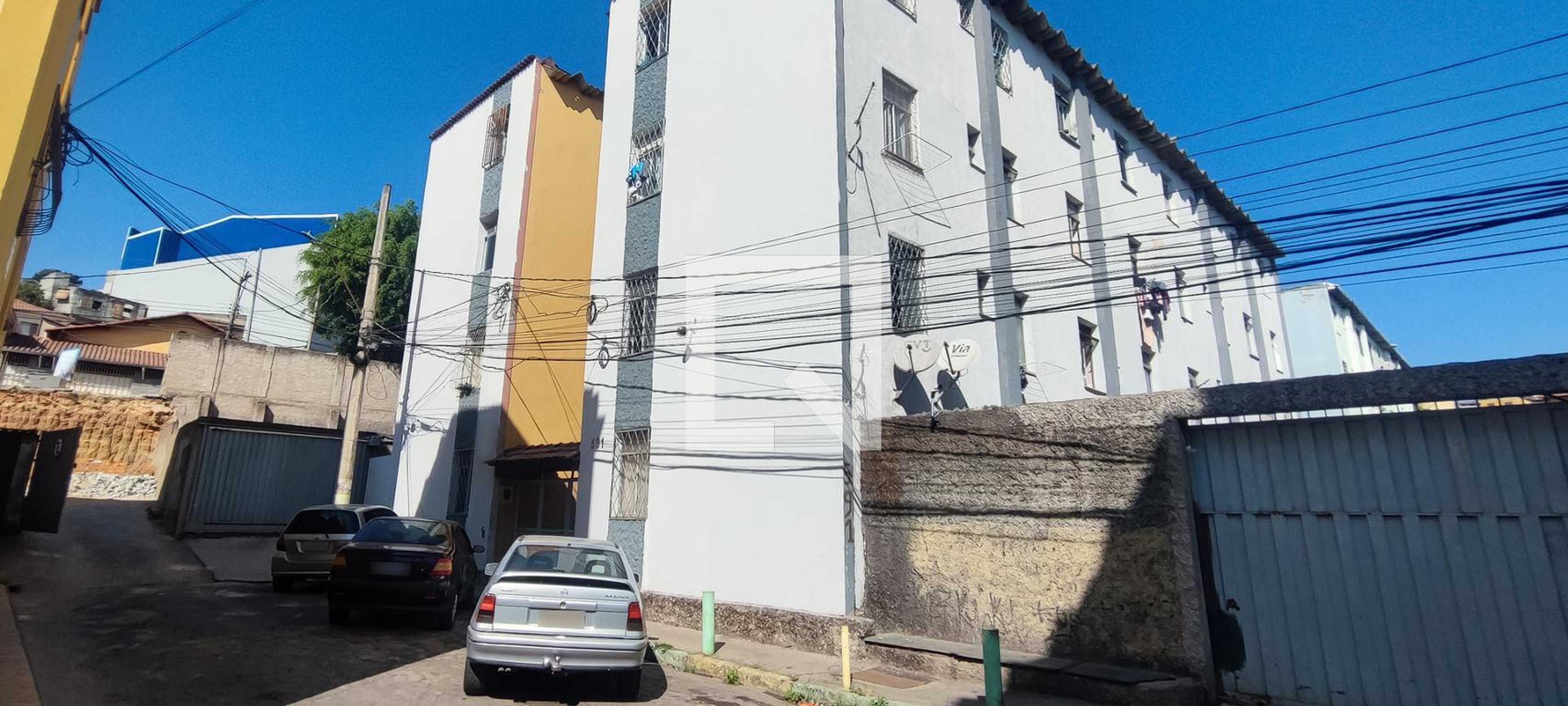 Fachada Condomínio em Rua Dorinato Lima, 591