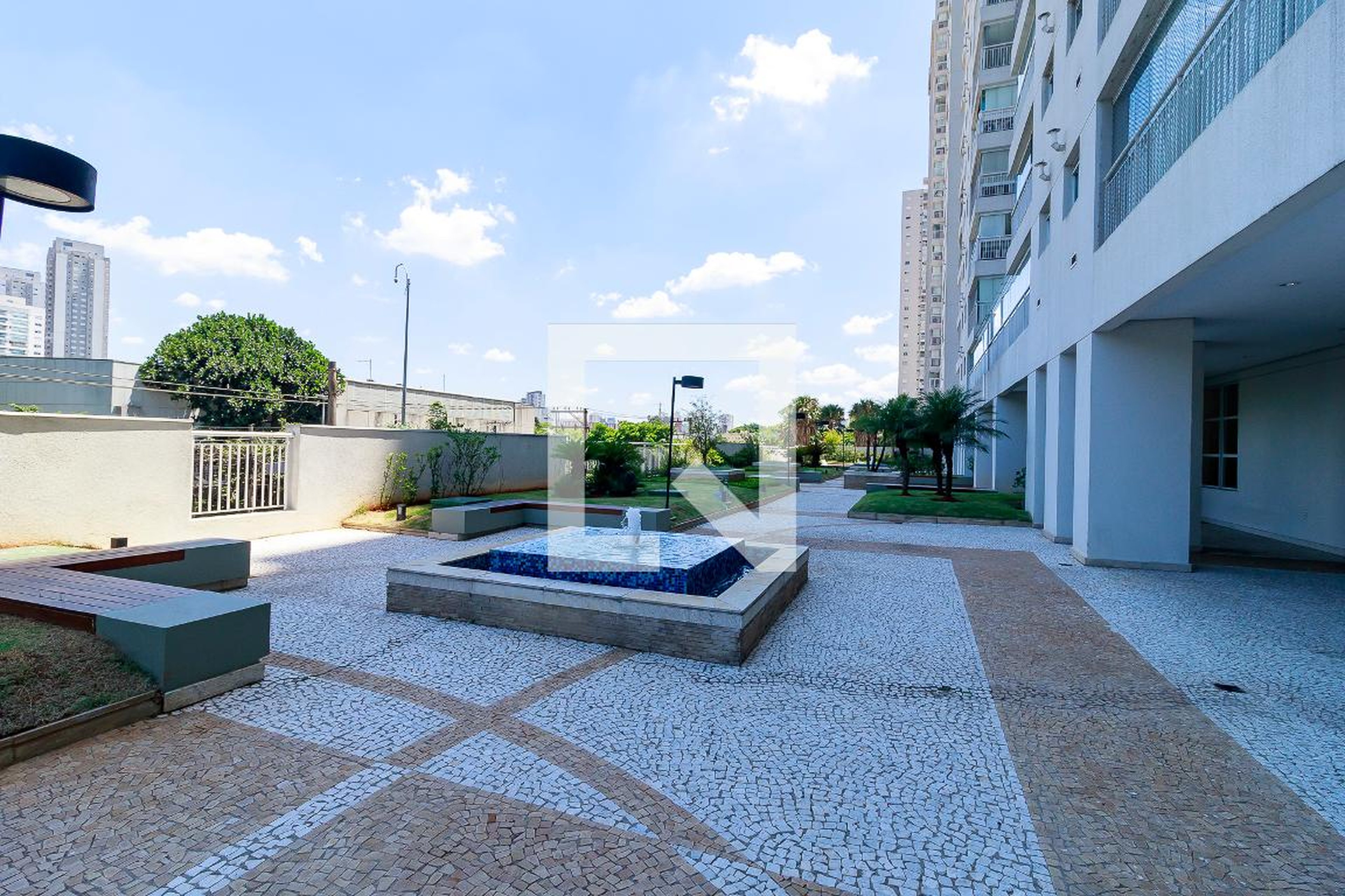 Fachada Condomínio em Avenida Mário Lopes Leão, 175