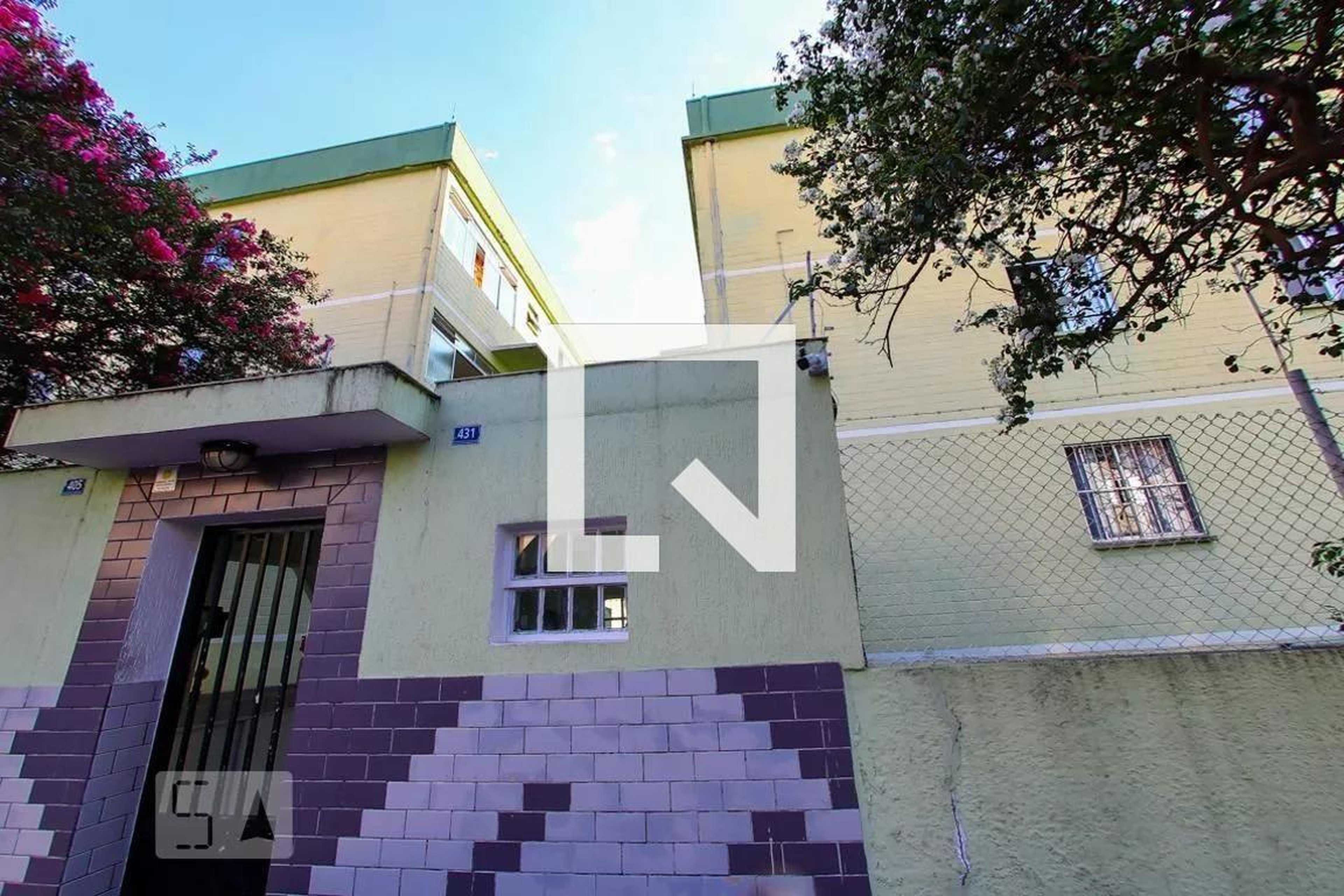 Fachada do Condomínio Condomínio Alvorada C