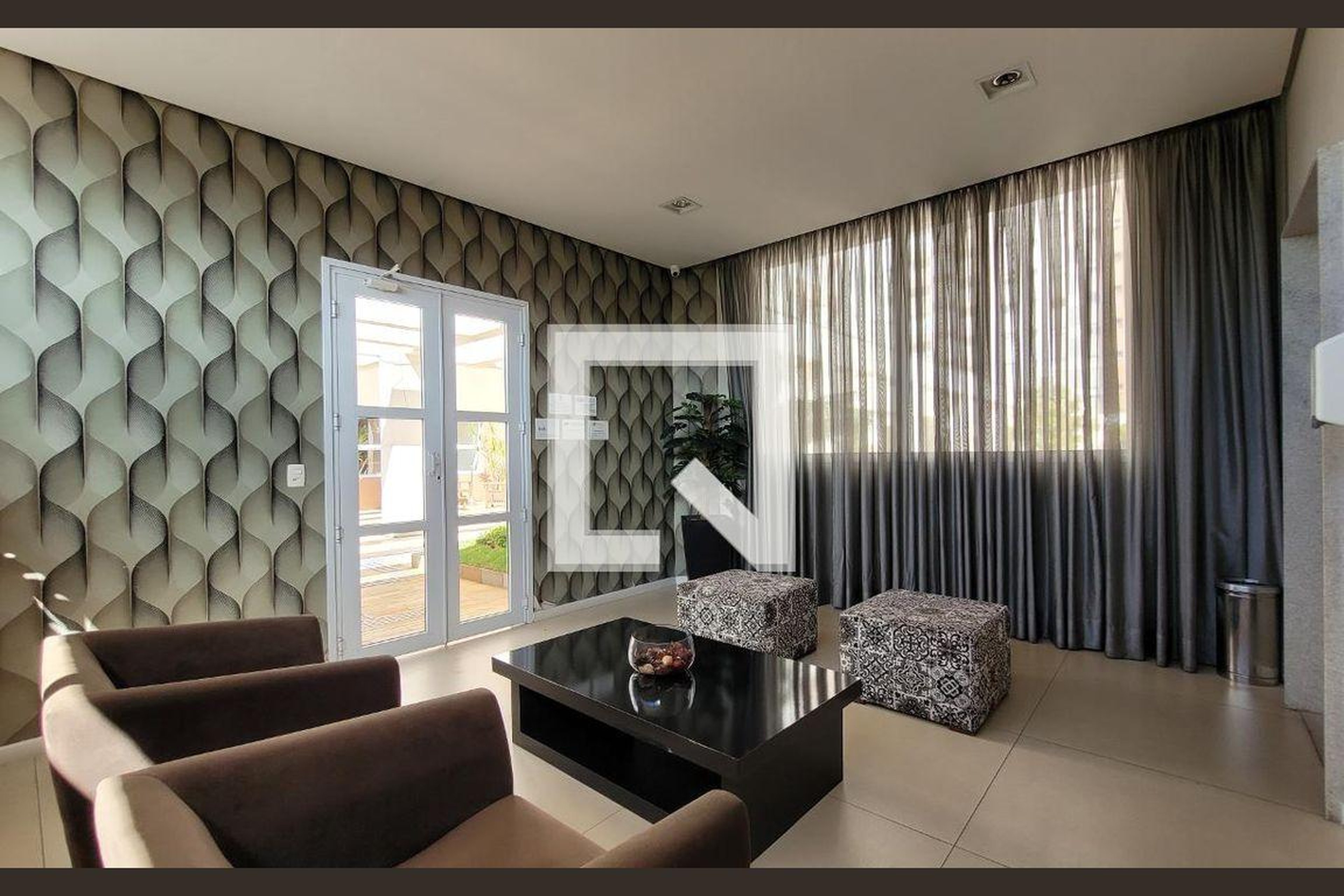 Hall social - Century Plaza Living