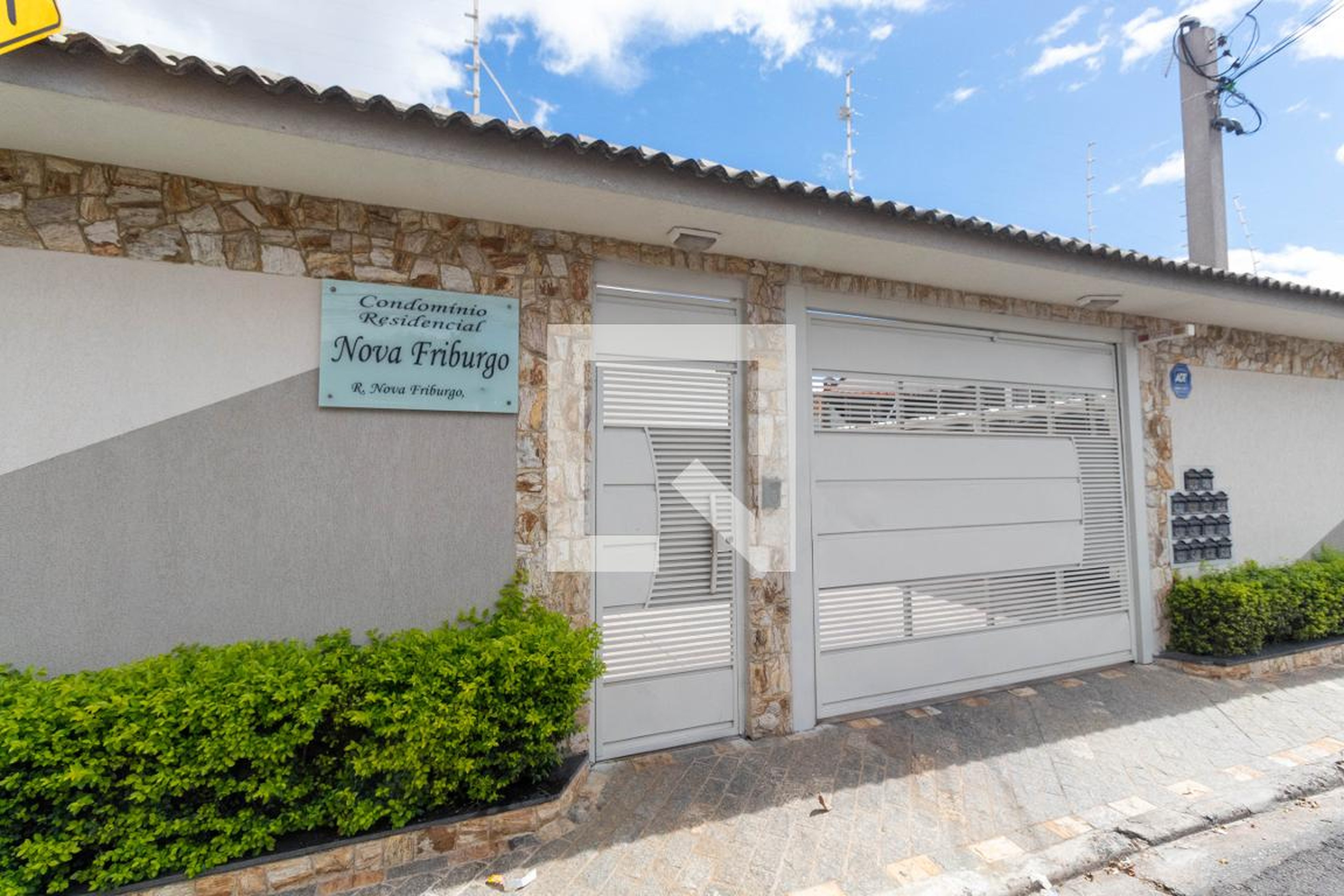 Fachada do condomínio Condomínio Nova Friburgo