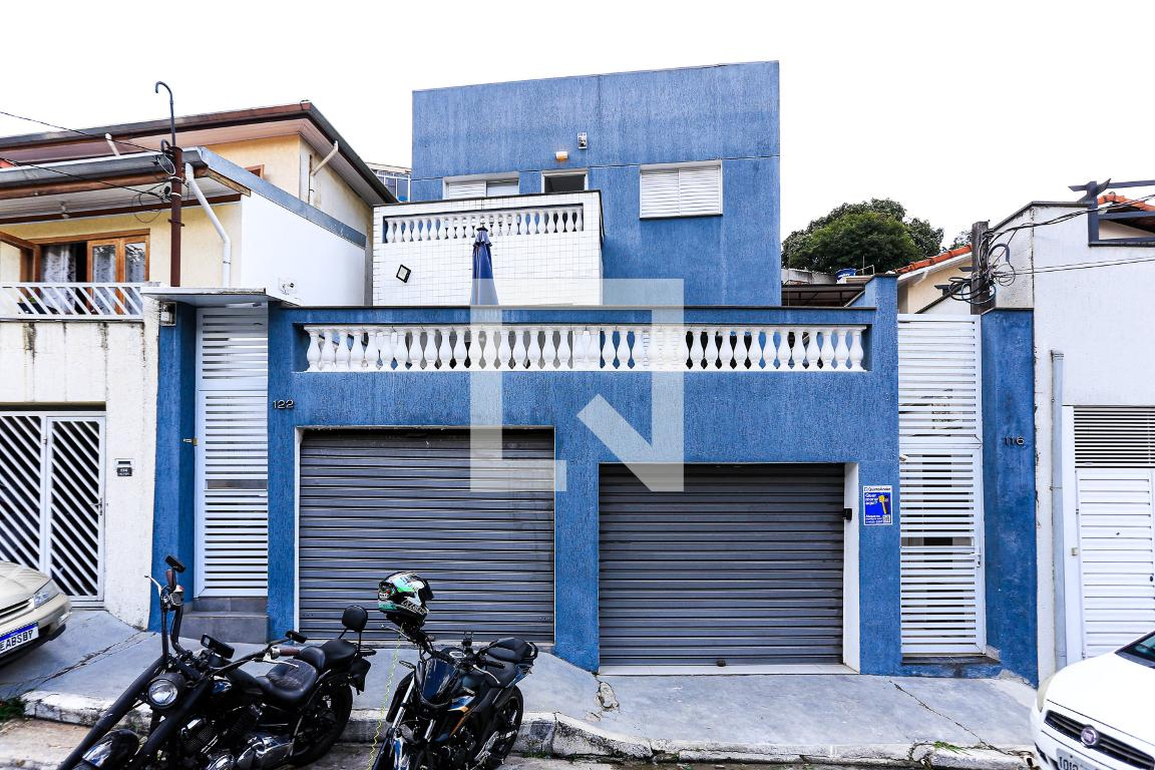 Fachada Condomínio em Rua Major Rubens Florentino Vaz, 116