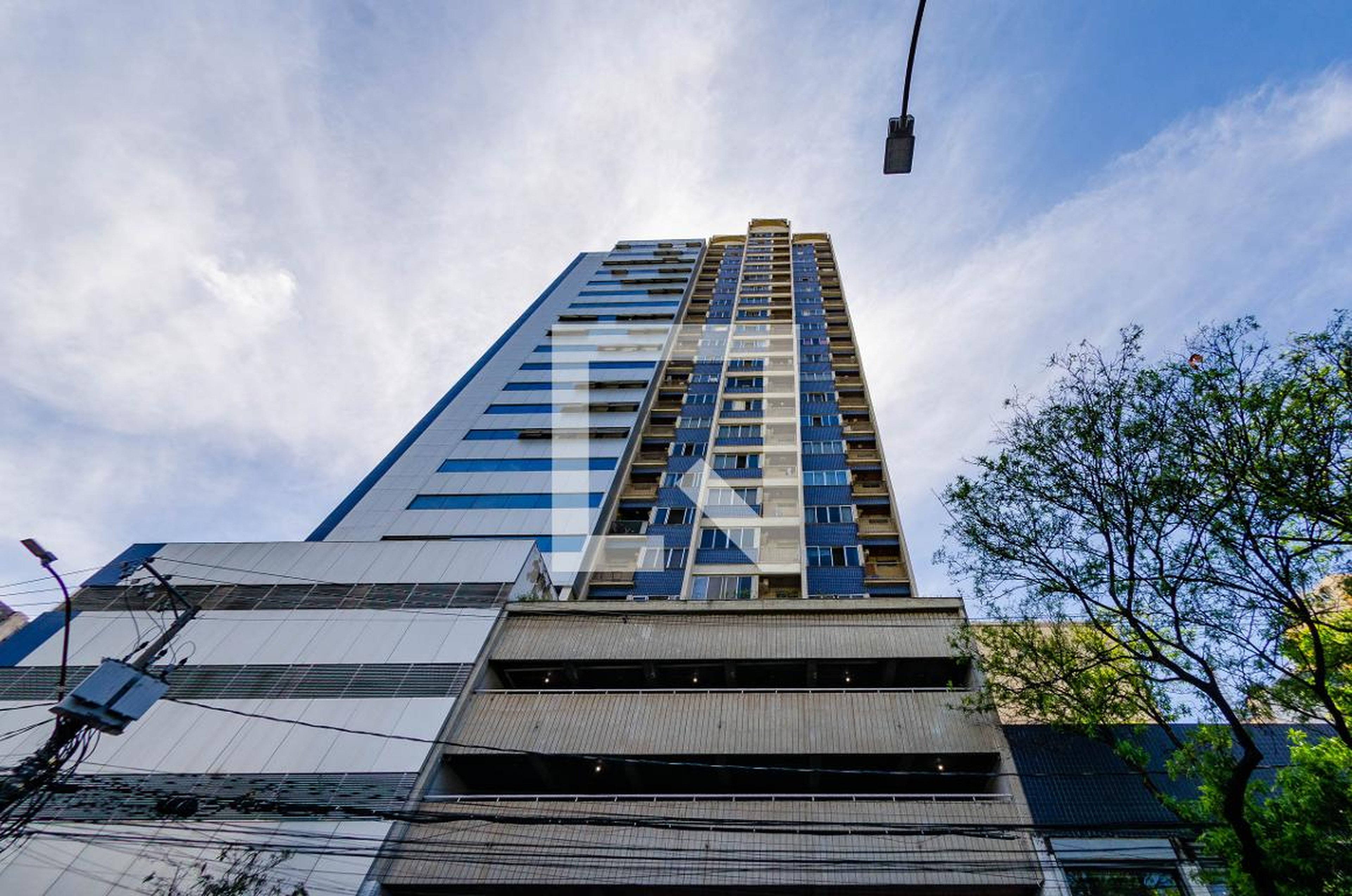 Fachada Condomínio em Rua Araguari, 825