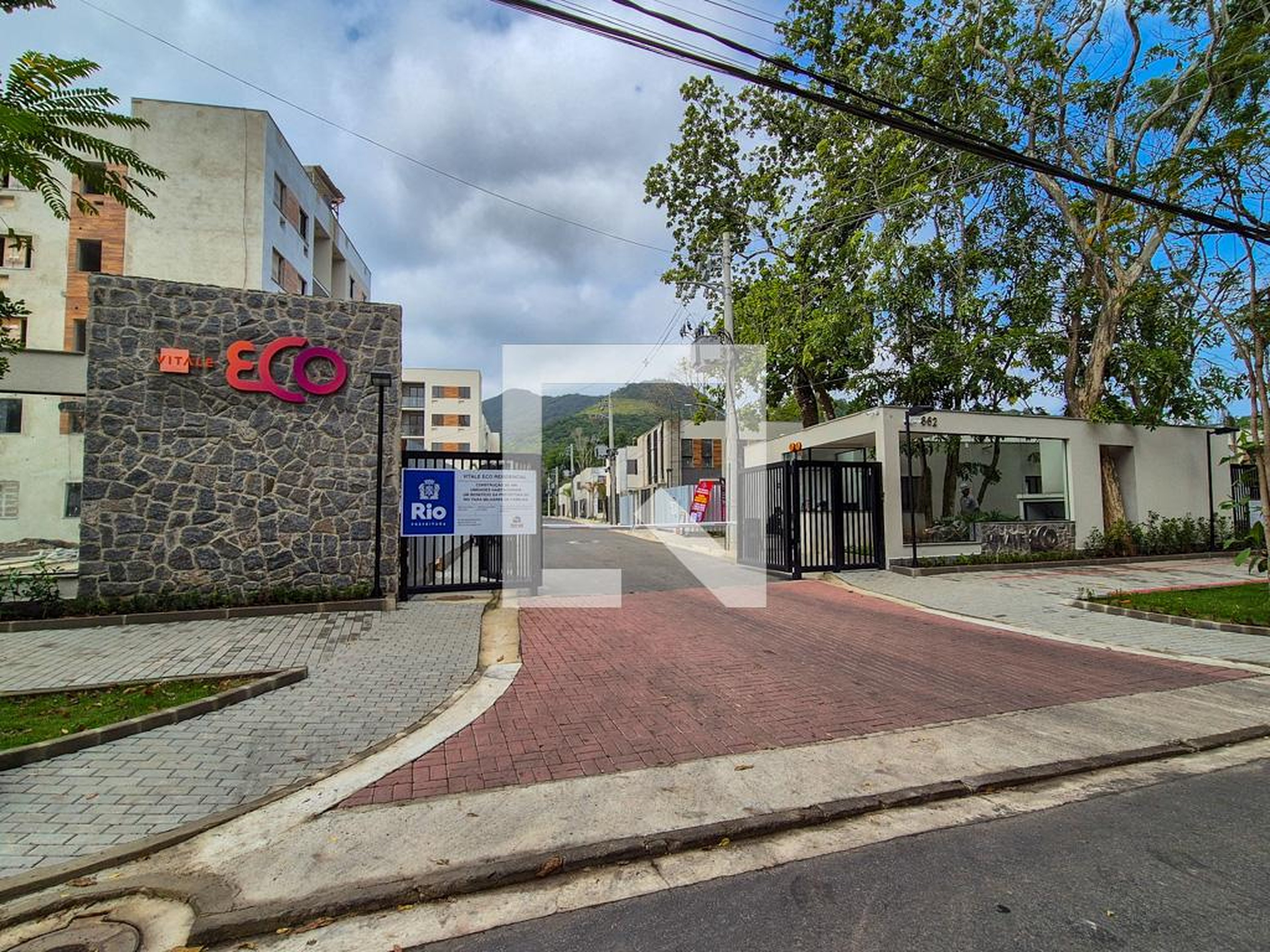 Fachada Condomínio em Caminho do Sacarrão, 862