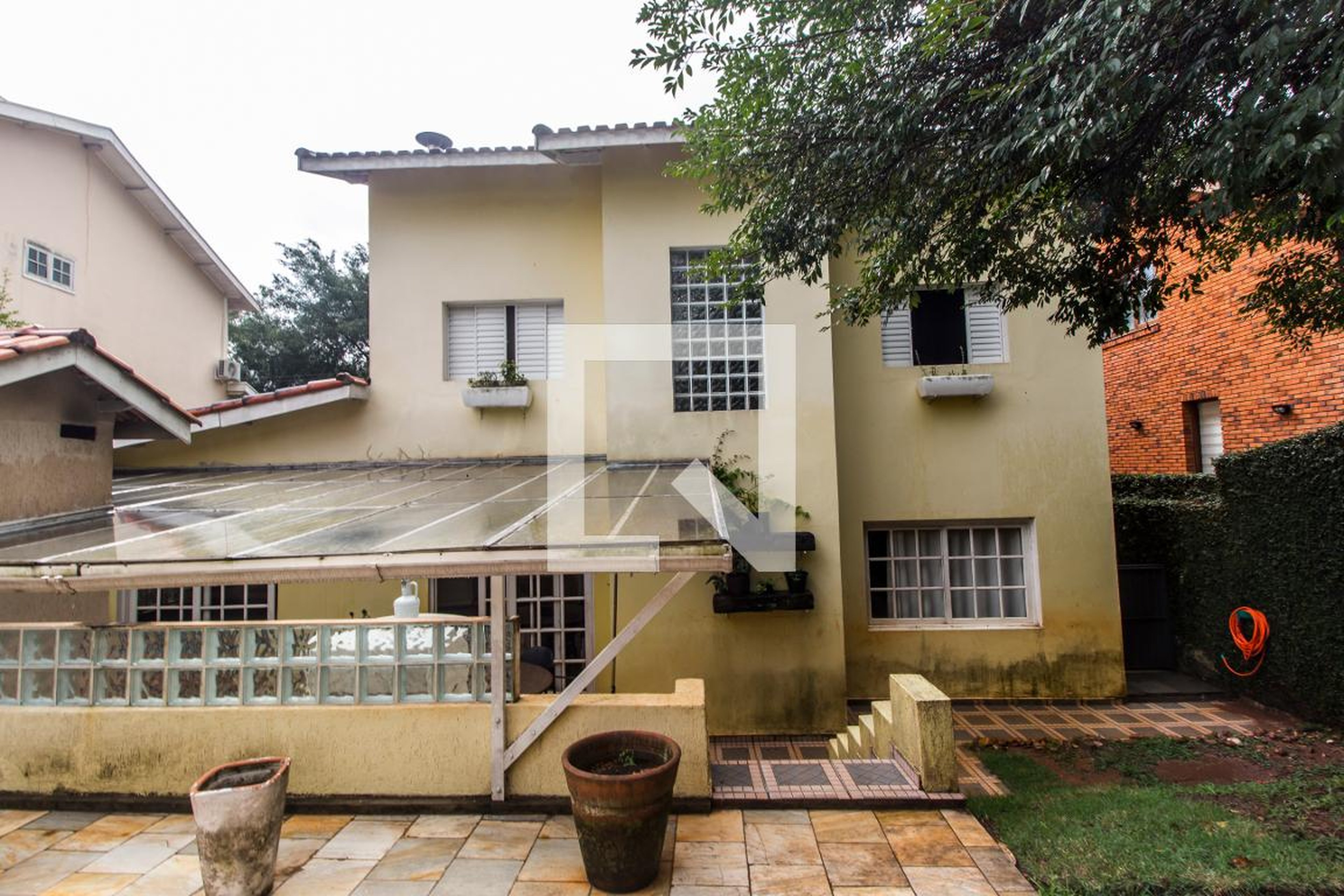 Fachada Condomínio em Alameda Cambará, 351