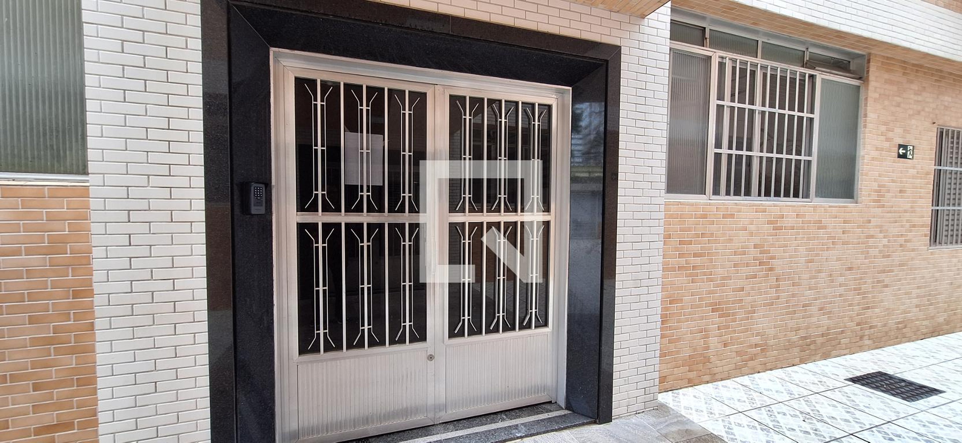 Entrada Condomínio em Rua Rui Barbosa, 567