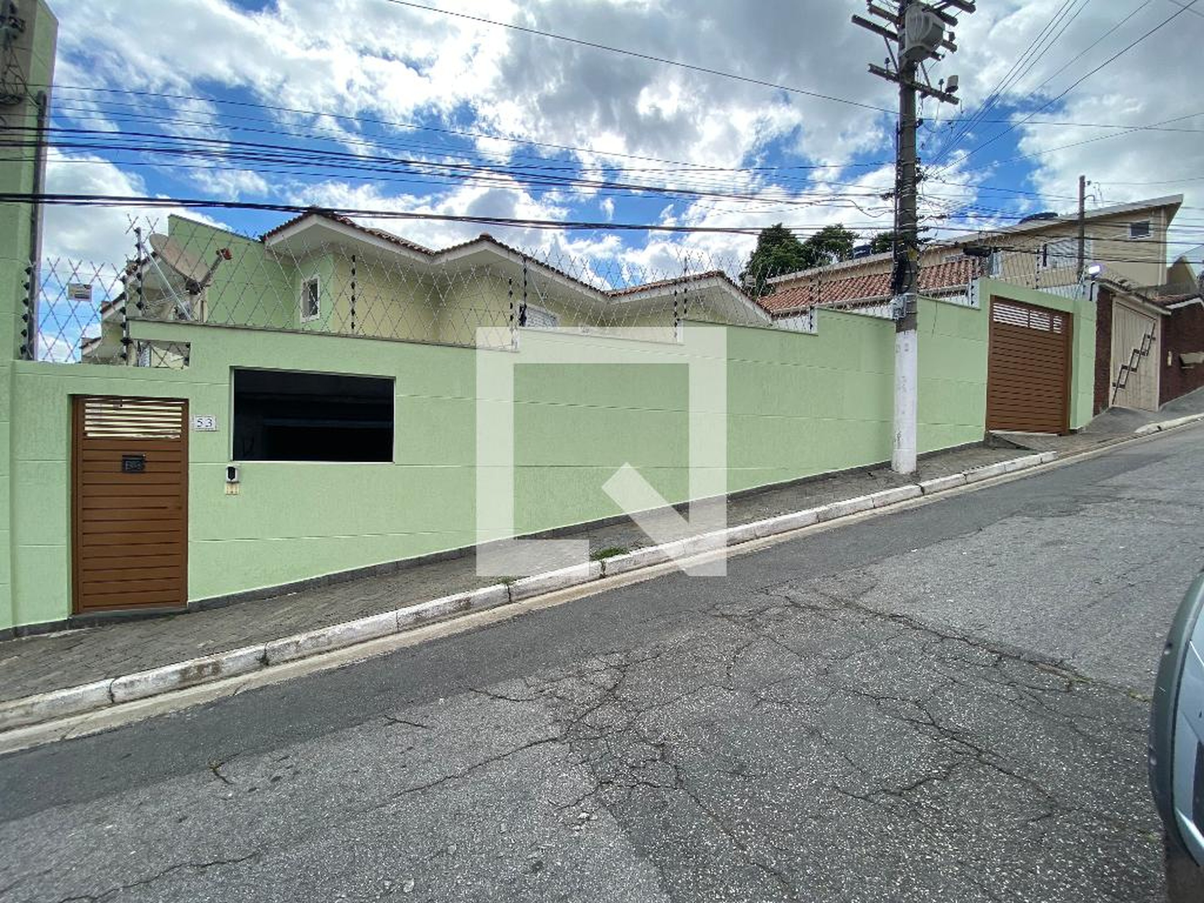 Fachada Condomínio em Rua dos Maracujás, 53