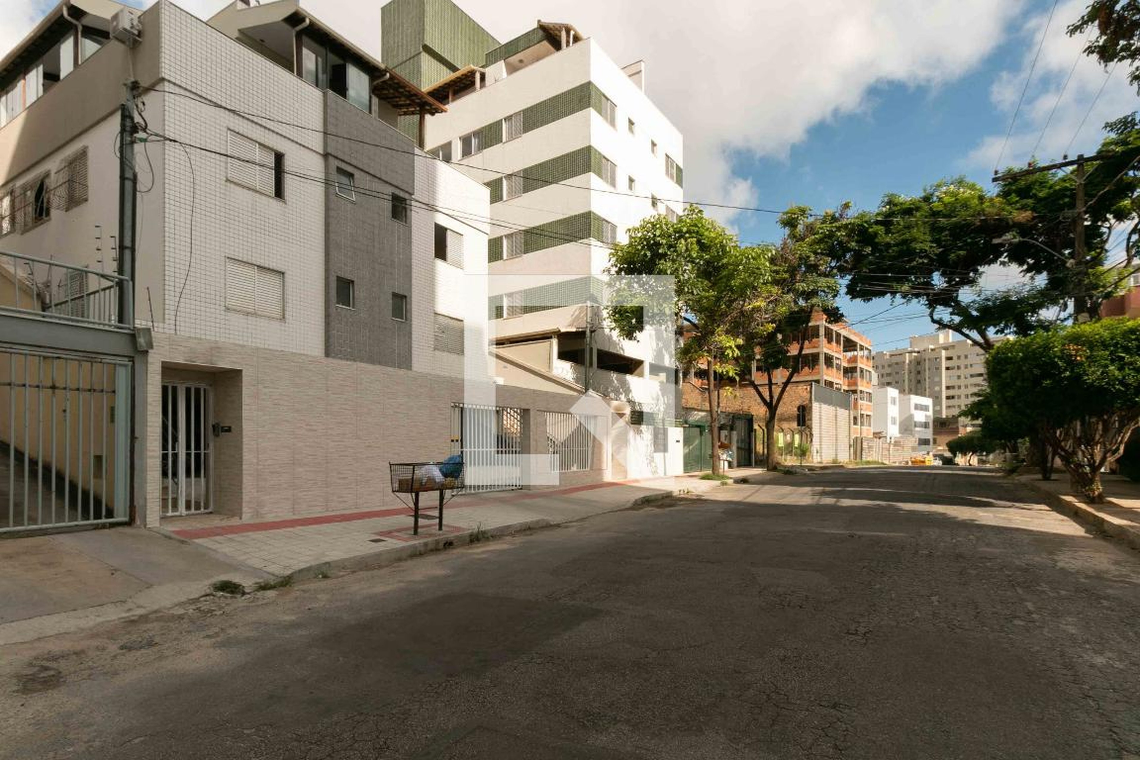 Fachada Condomínio em Rua Elson Nunes de Souza, 653