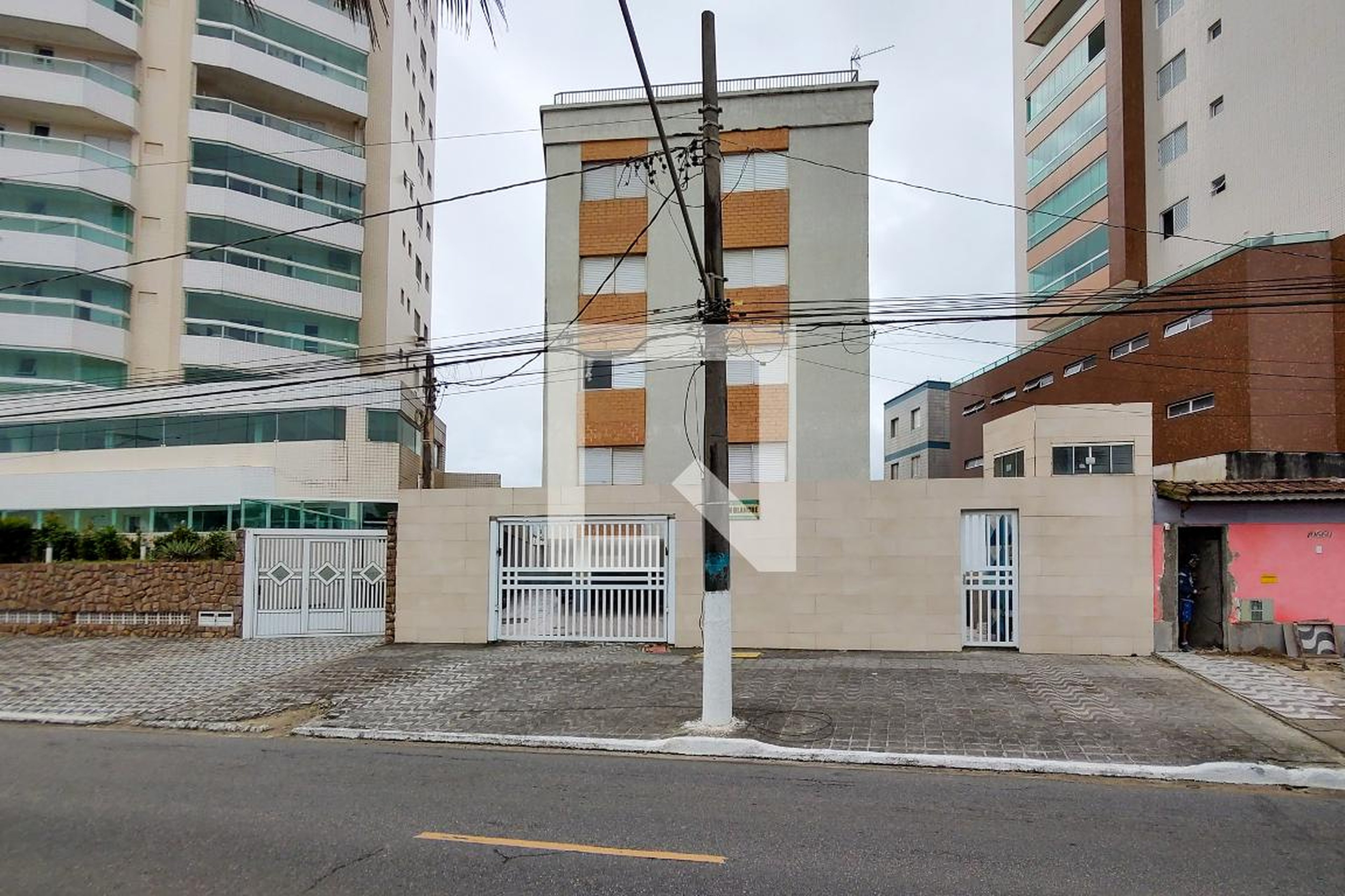 Fachada Condomínio ED. Maison Blanche