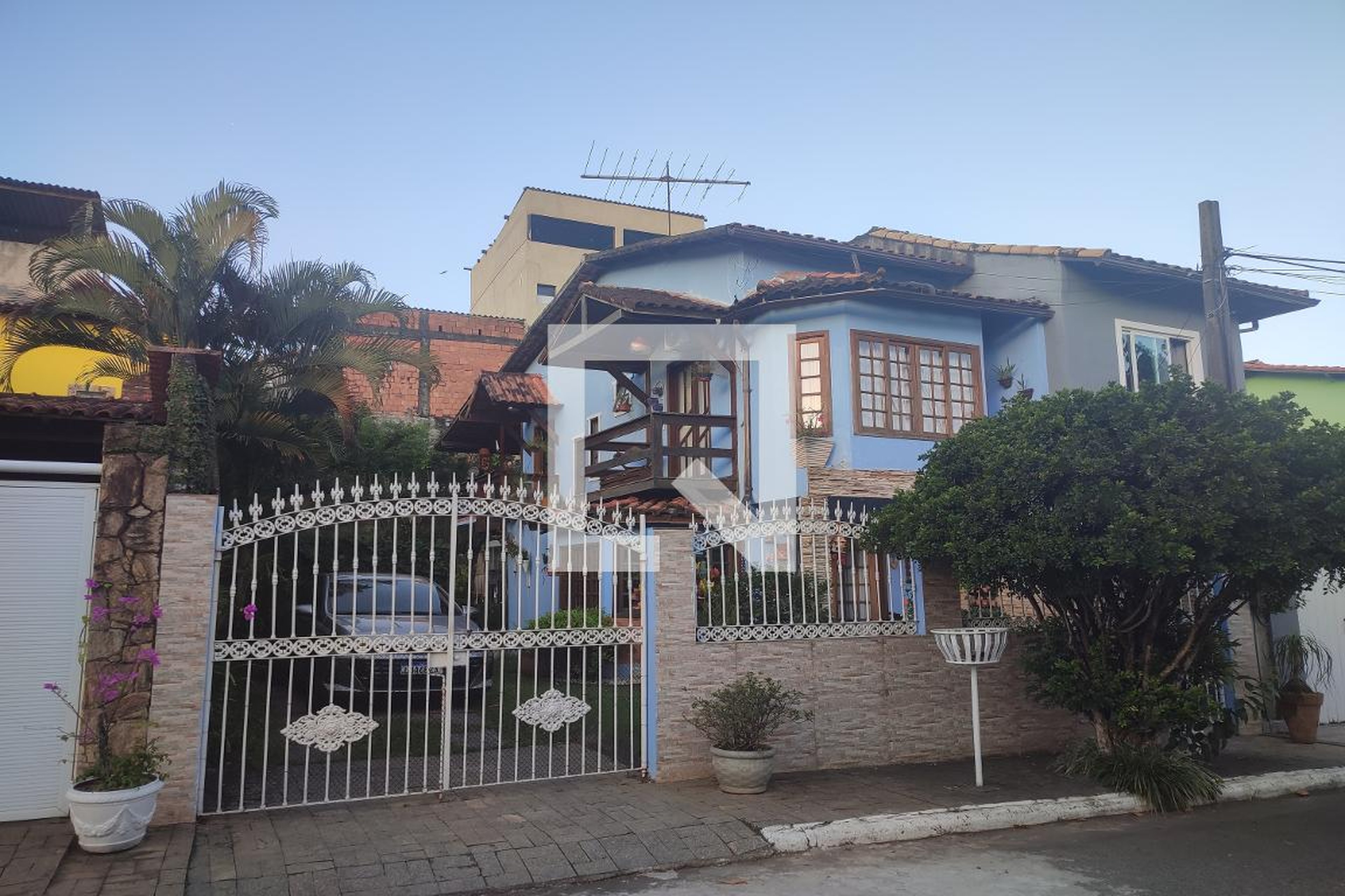 Fachada Condomínio em Estrada do Outeiro Santo, 440