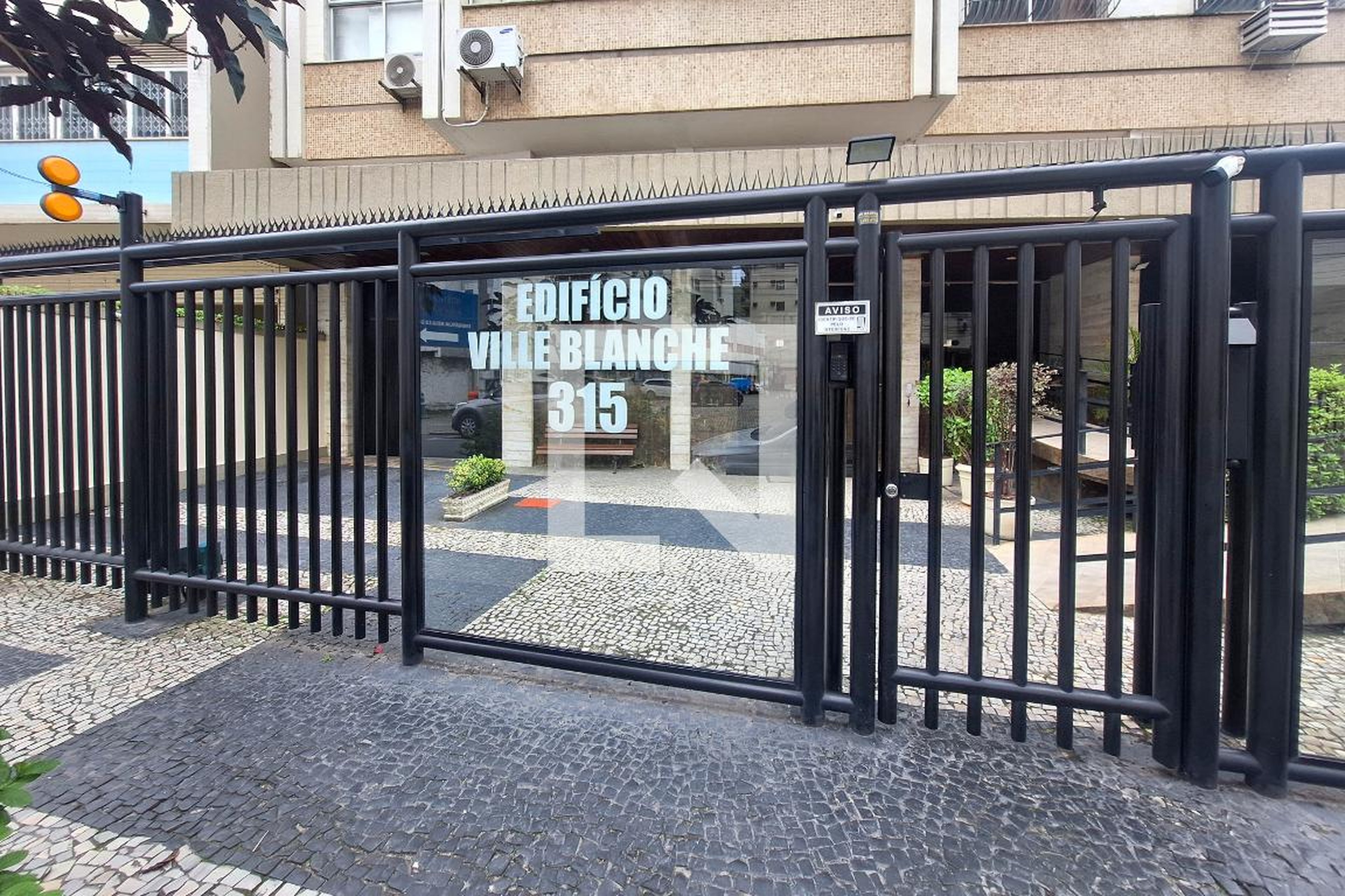 Fachada Condomínio Ville Balache