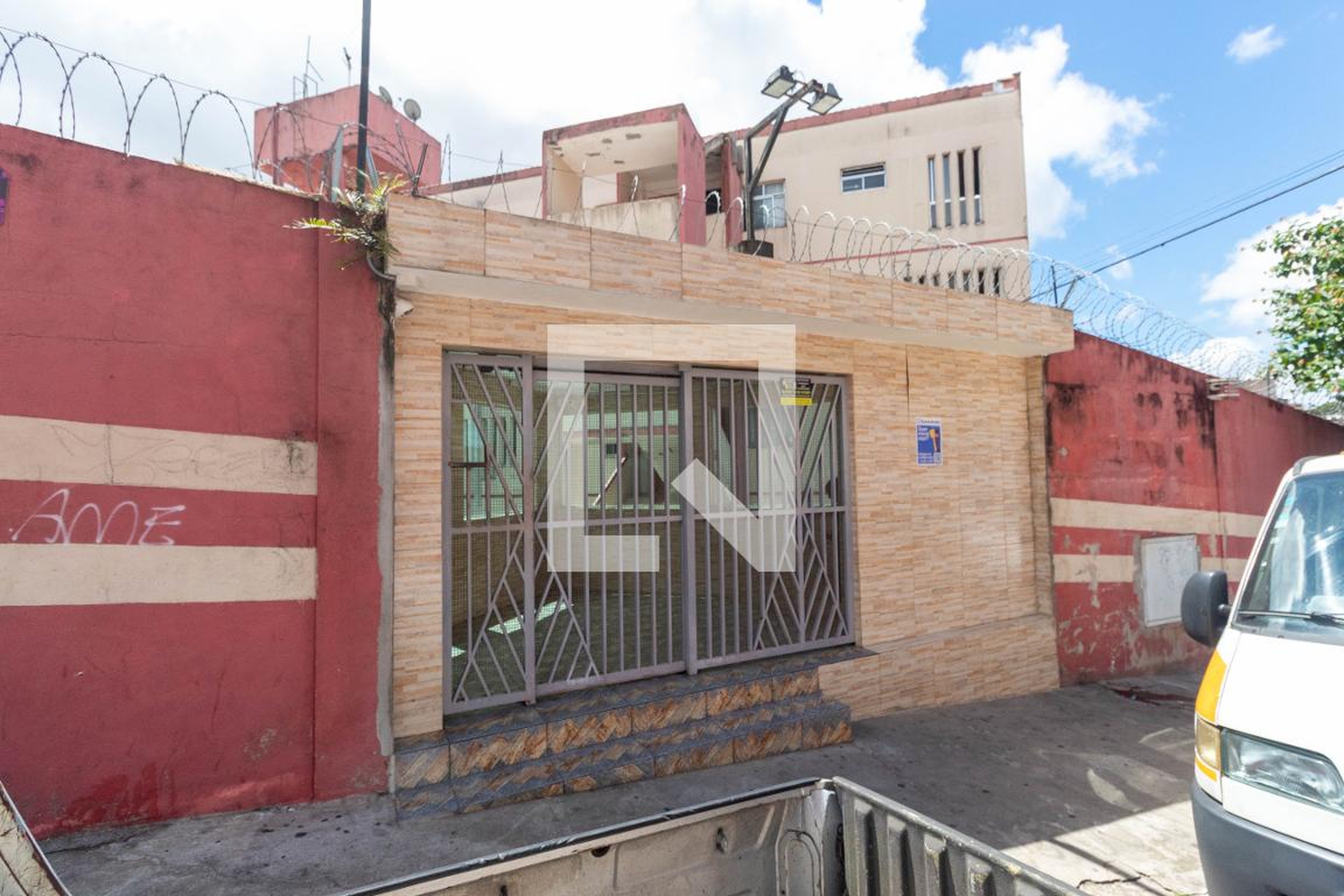 Fachada do Prédio Condomínio em Rua Padre Cristóvão Cordeiro, 101