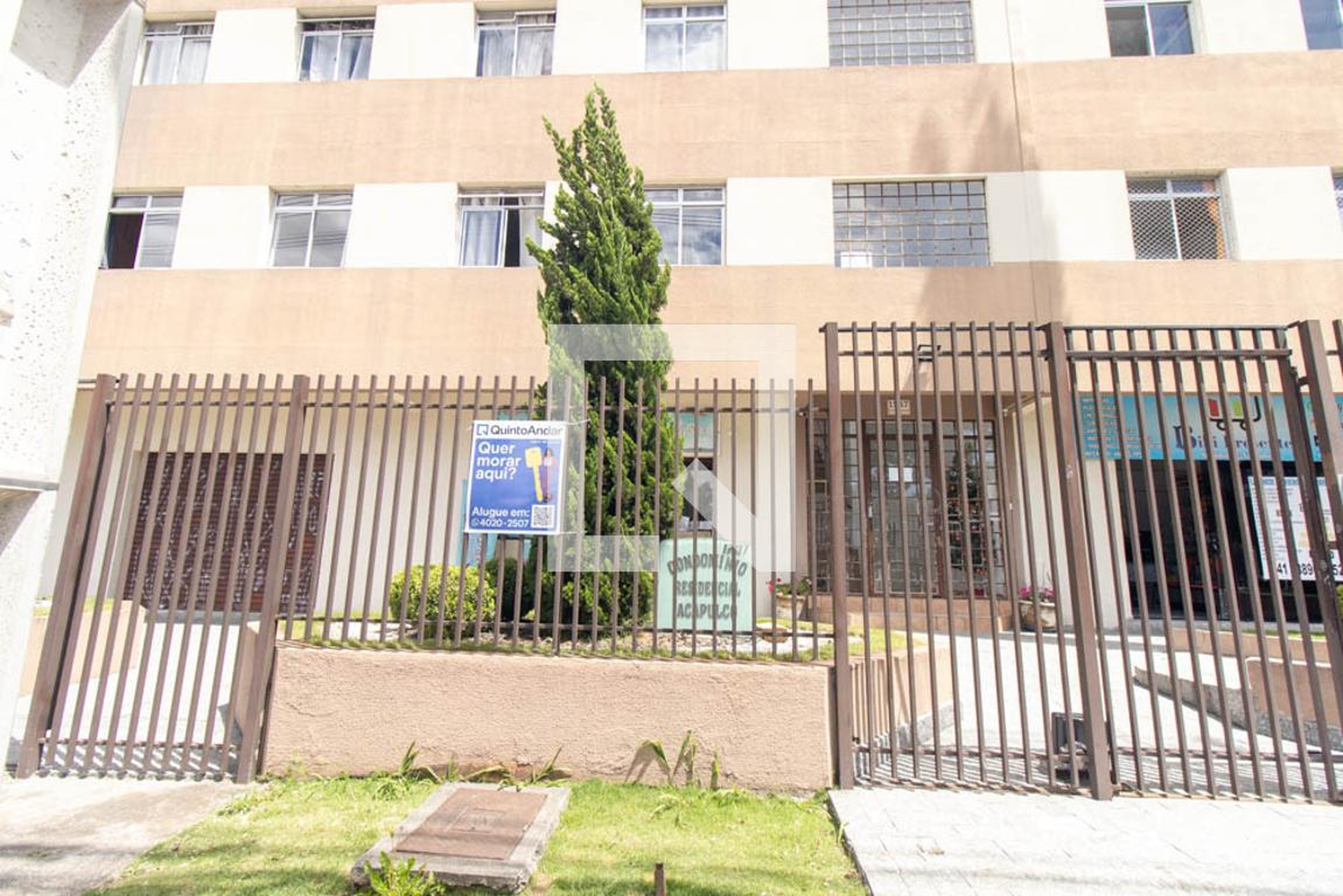 Fachada do Condomínio Condomínio Acapulco