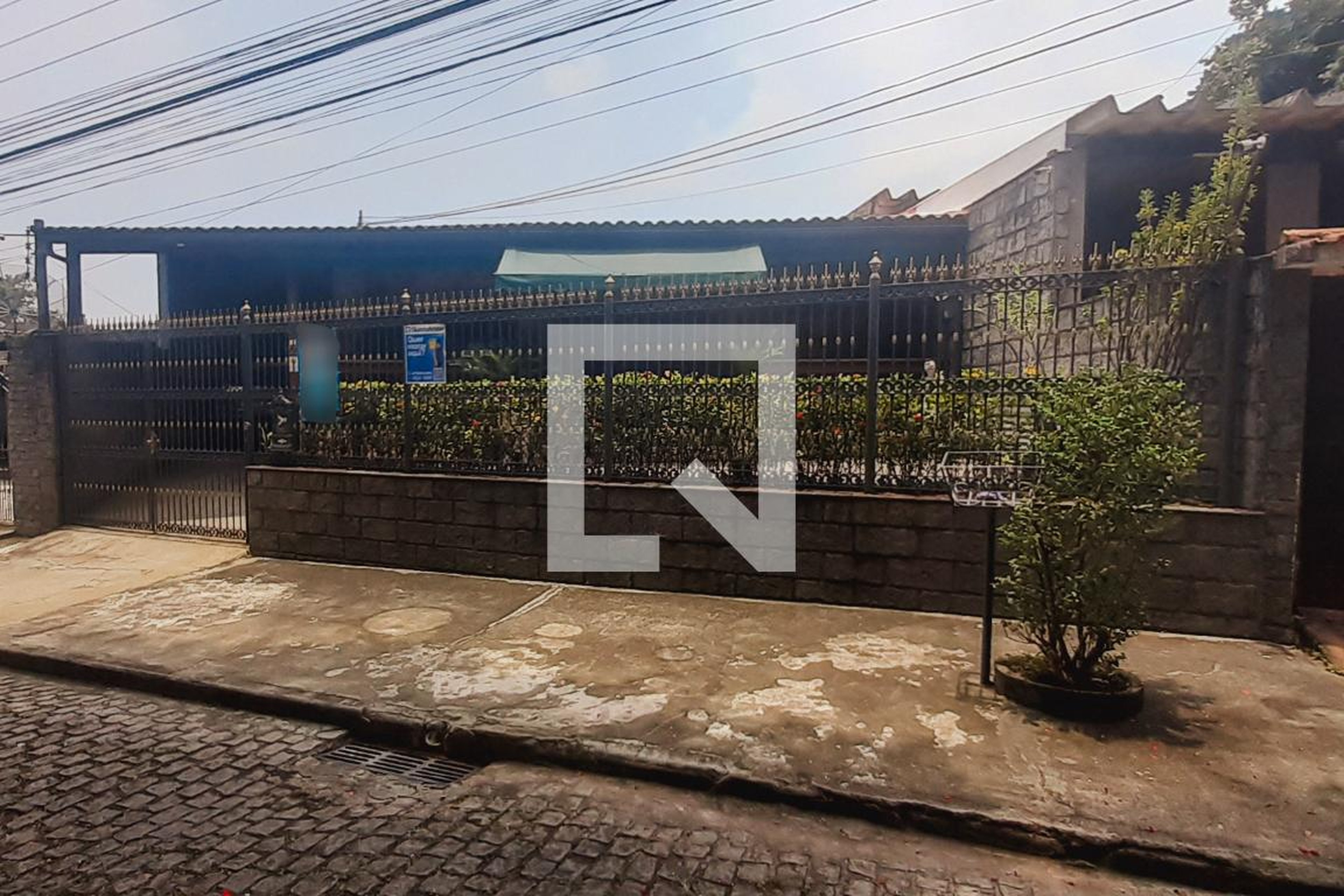 Fachada Condomínio em Rua Heriberto Paiva, 168