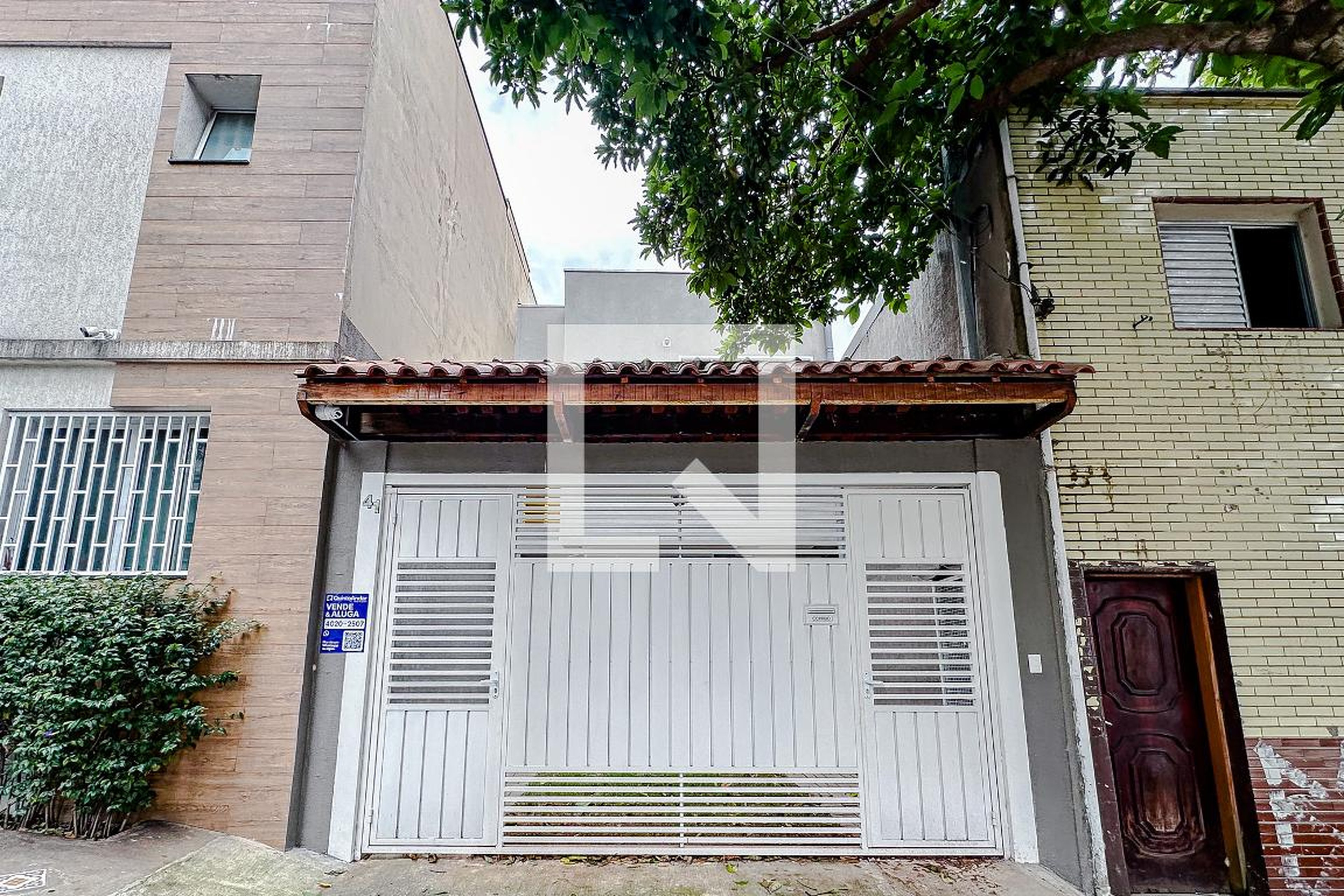 Fachada Condomínio em Rua Dois de Julho, 41