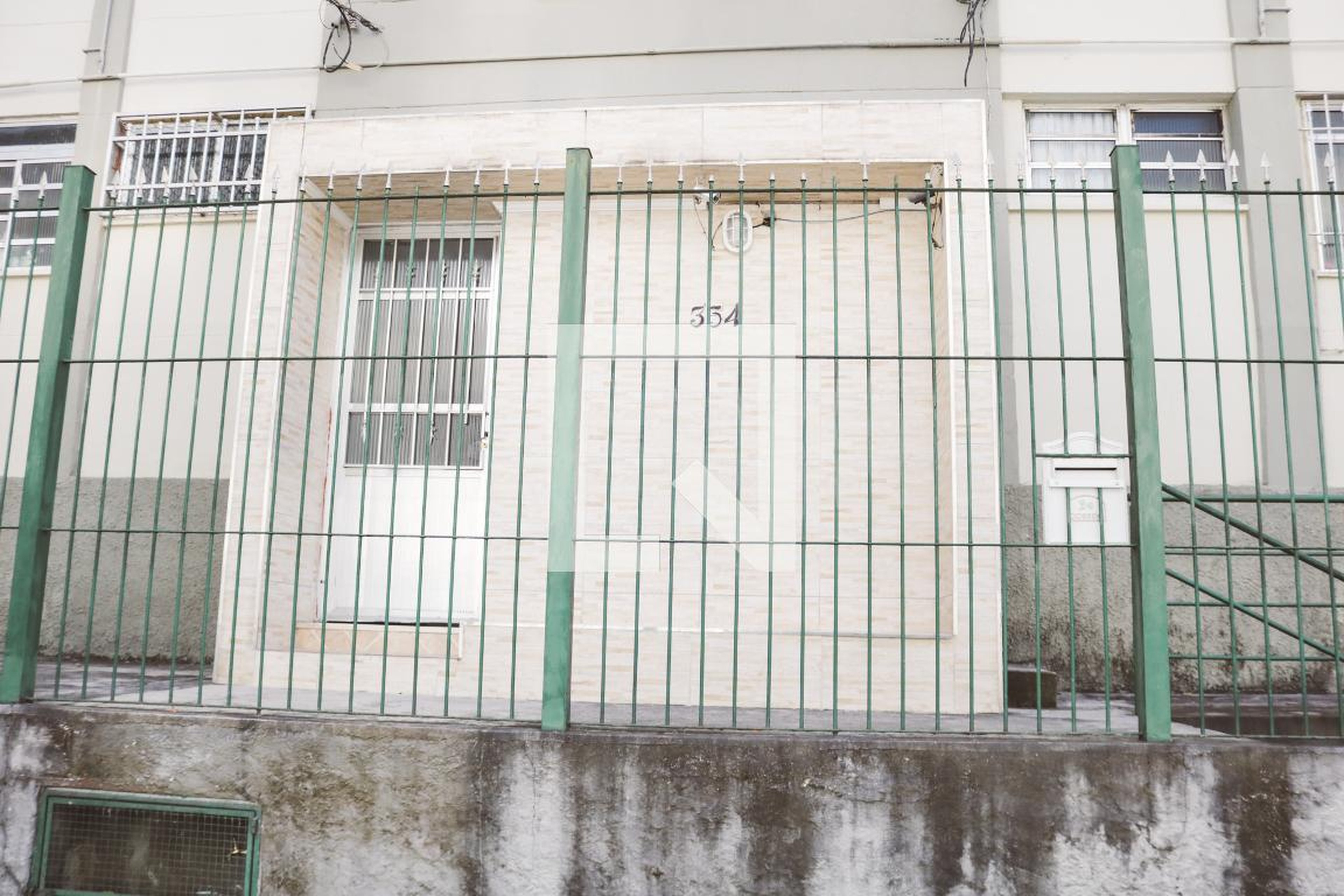 Fachada Condomínio em Rua Doutor Domingos Guedes Cabral, 354