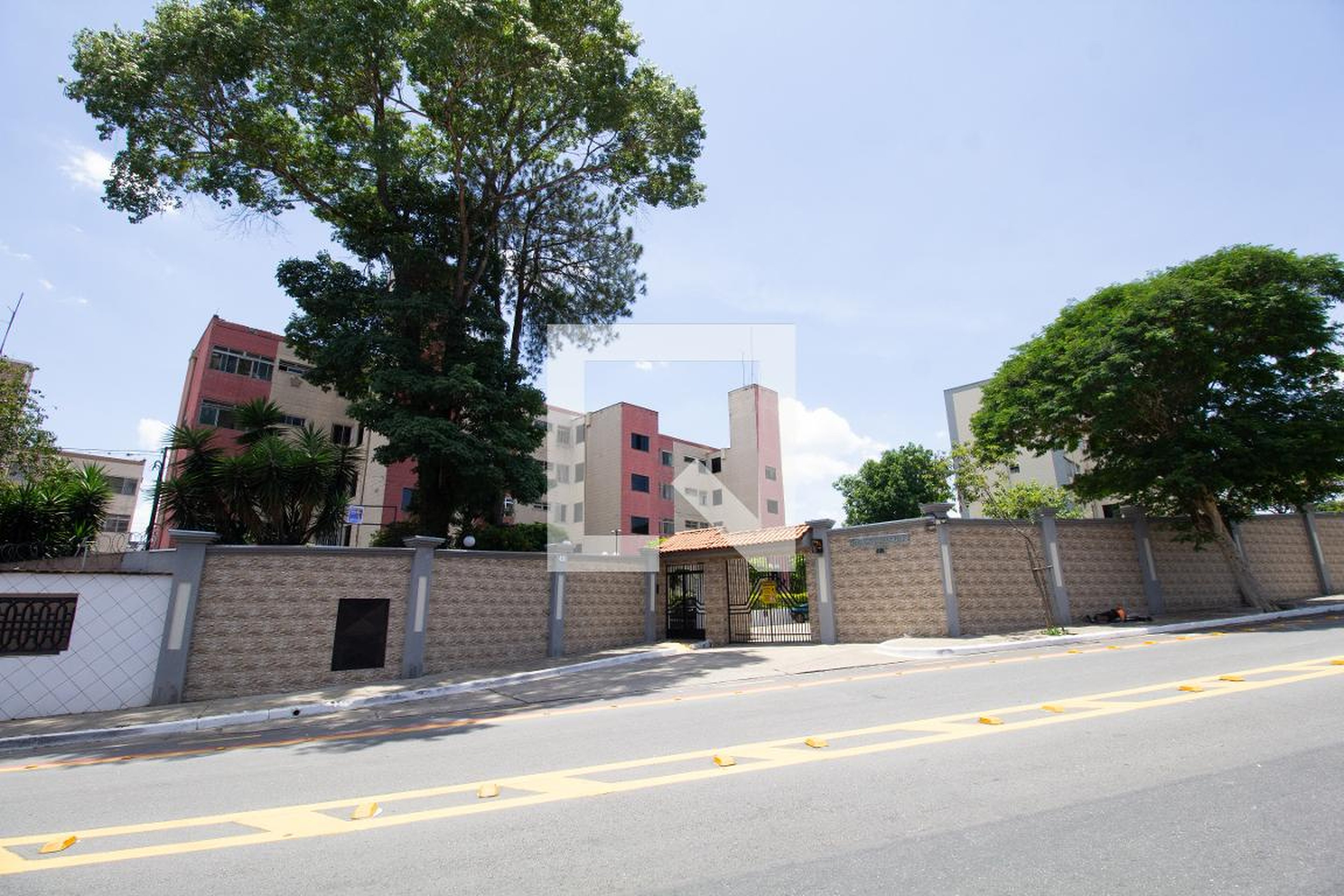 Fachada Condomínio em Avenida Padre Estanislau de Campos, 496