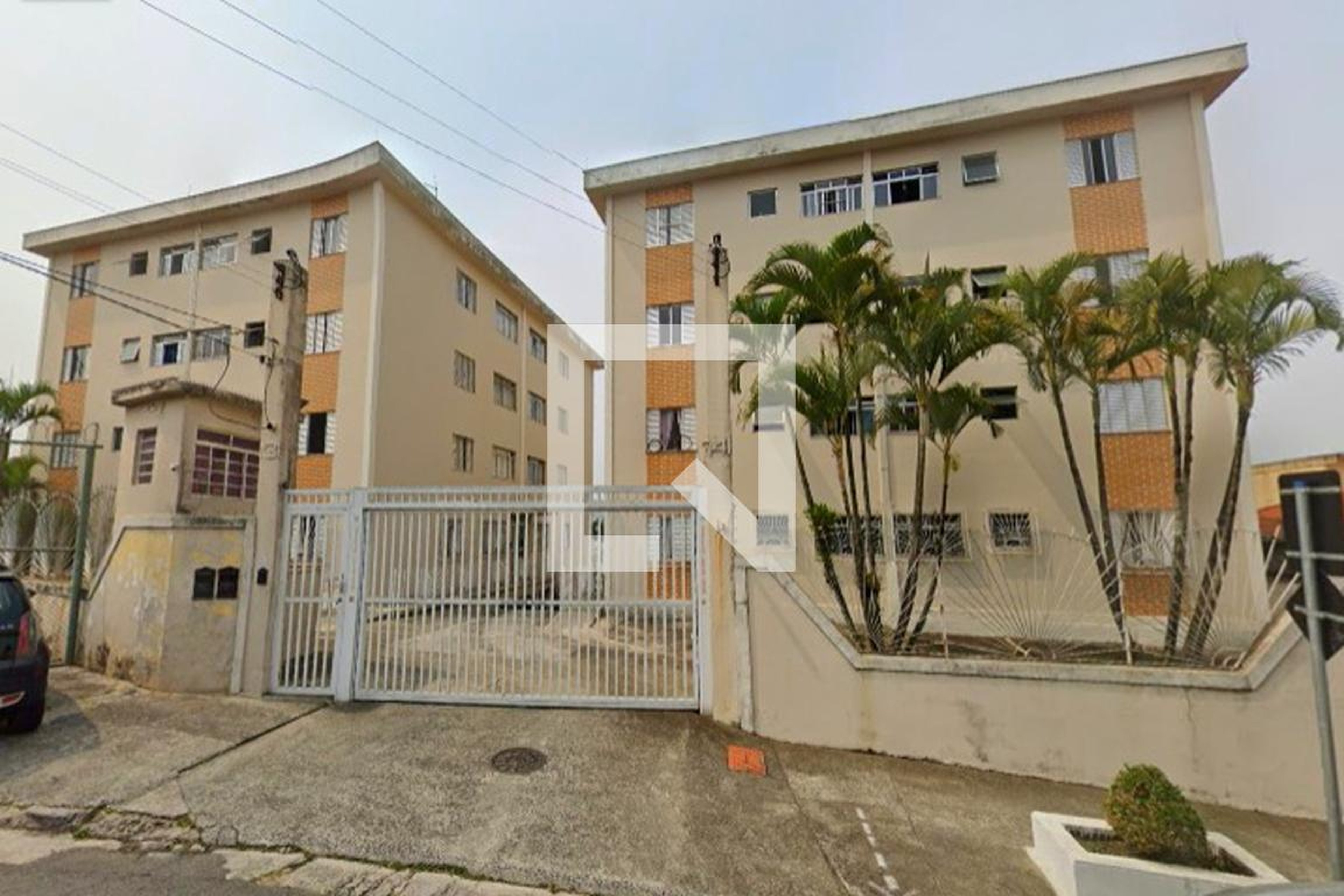 fachada do condomínio Edifício Yrene