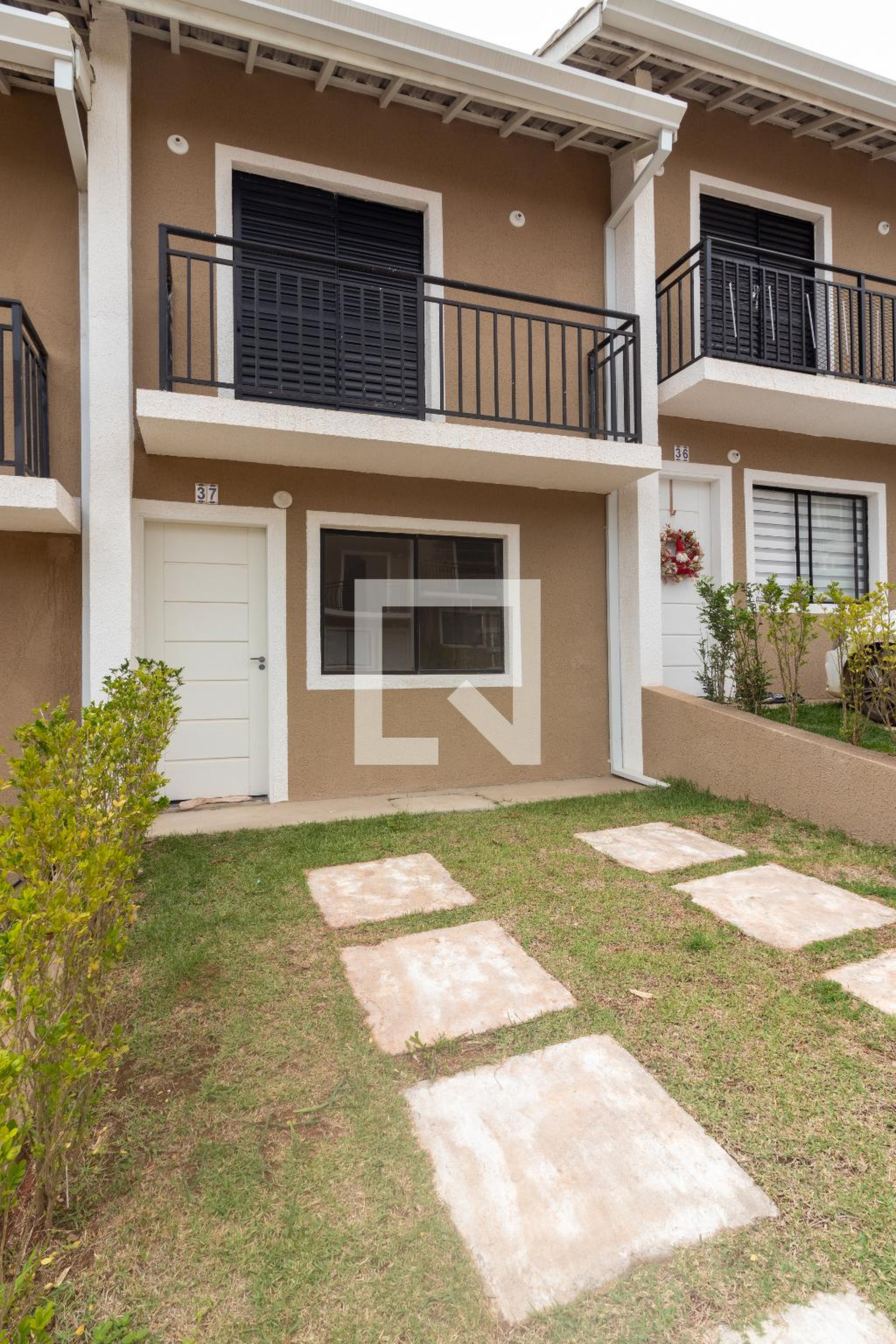 Fachada Condomínio em Rua dos Agrimensores, 713