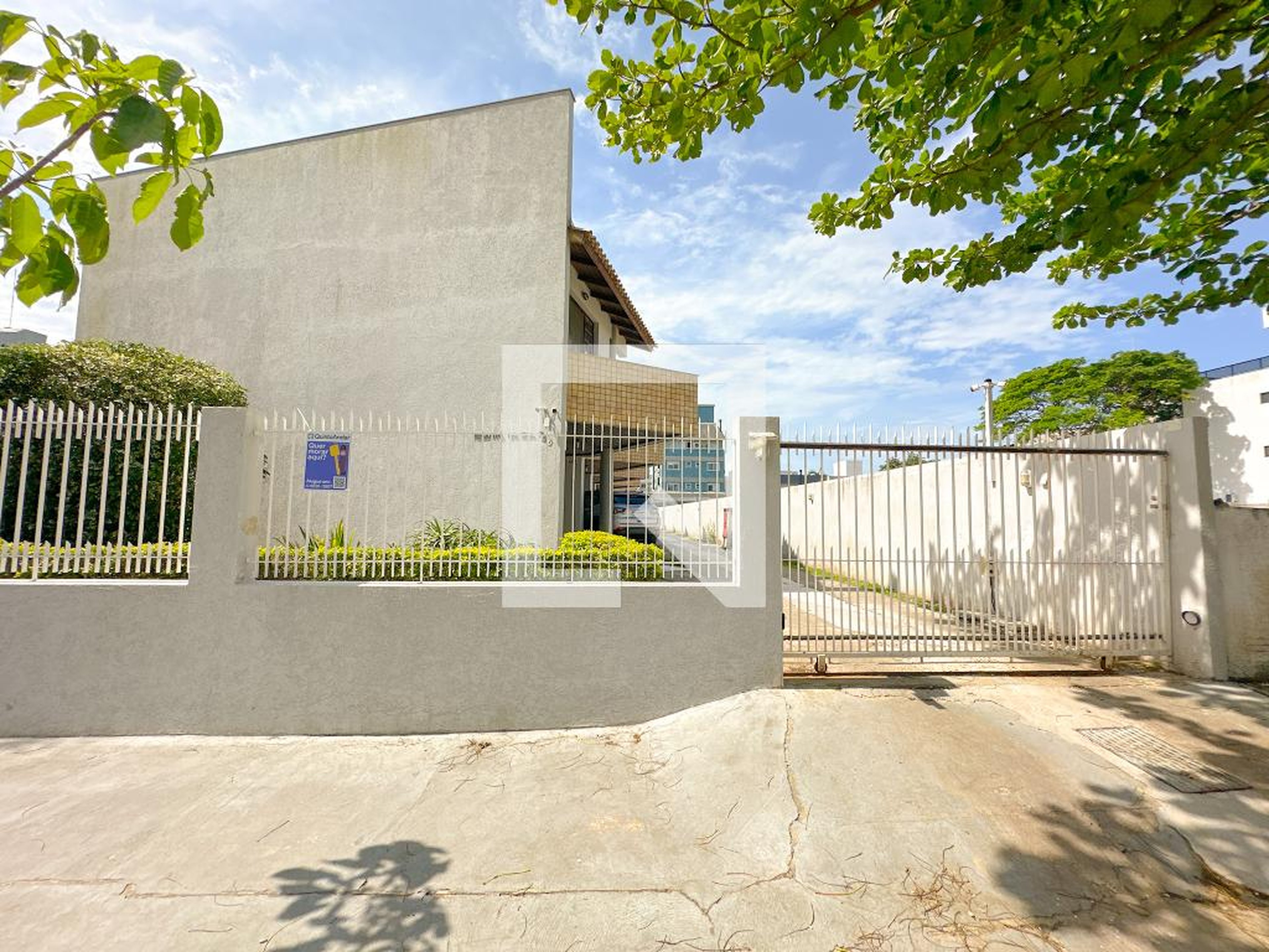 Fachada Condomínio em Rua Martinho de Haro, 750