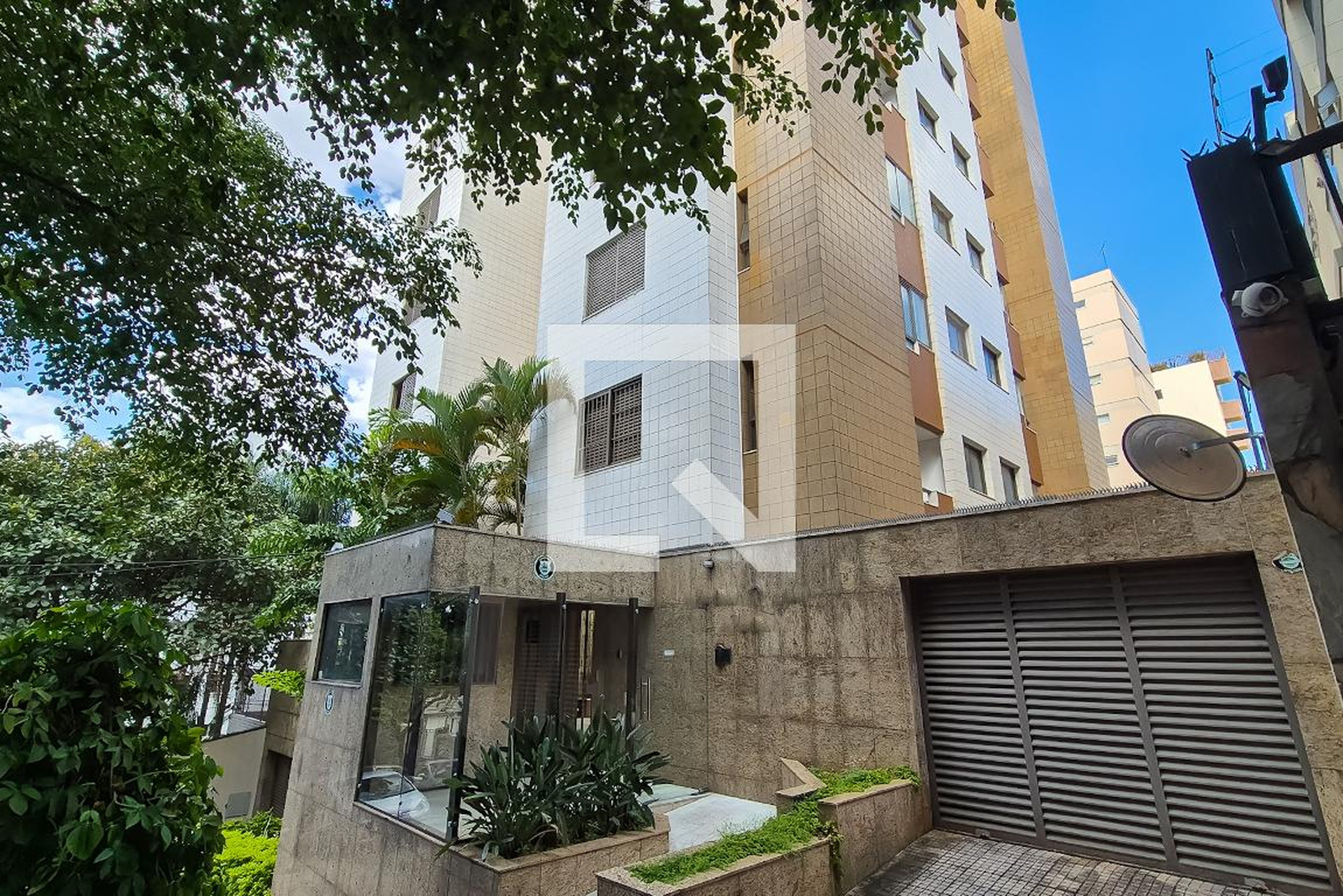 Fachada Edifício Almeida Guzella