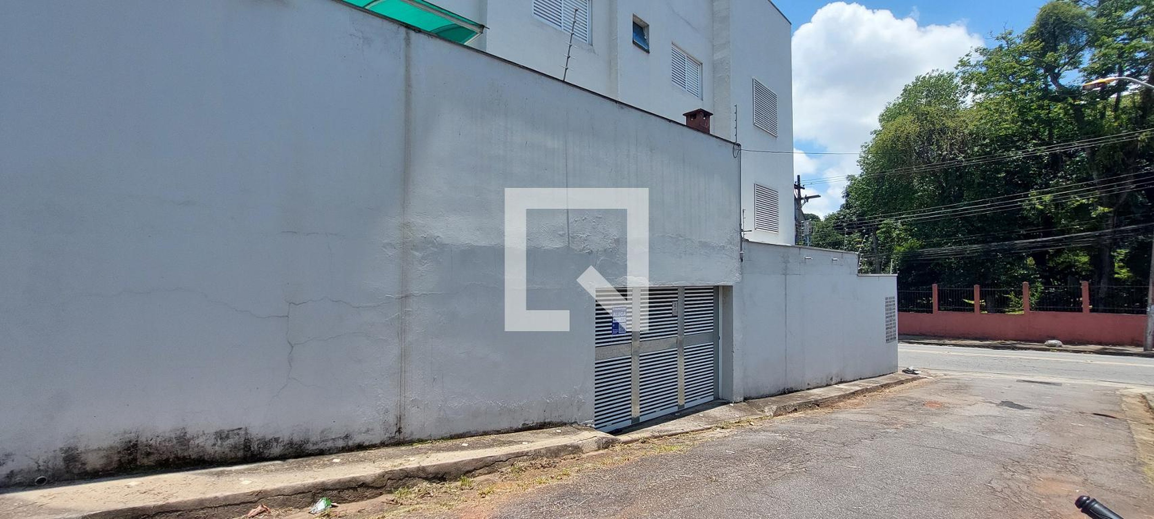 Fachada Condomínio em Rua Antônio Cubas, 162