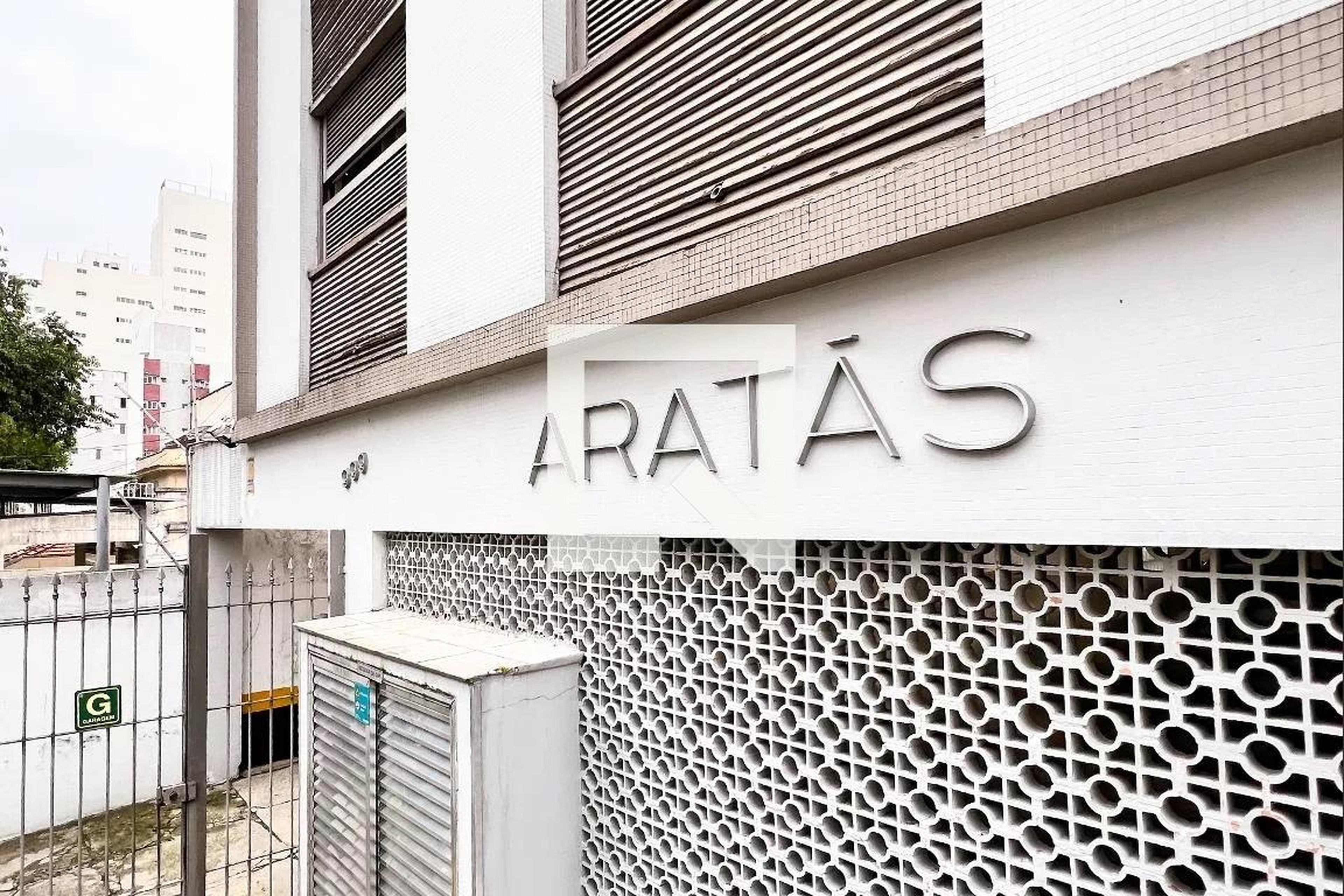 Fachada Condomínio Edfício Aratãs